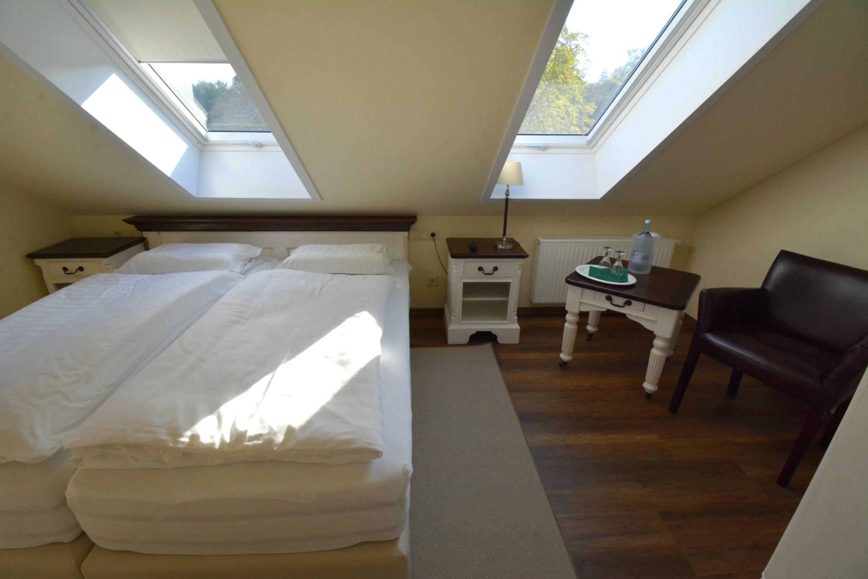 Deluxe Double Room With Shower photo 3