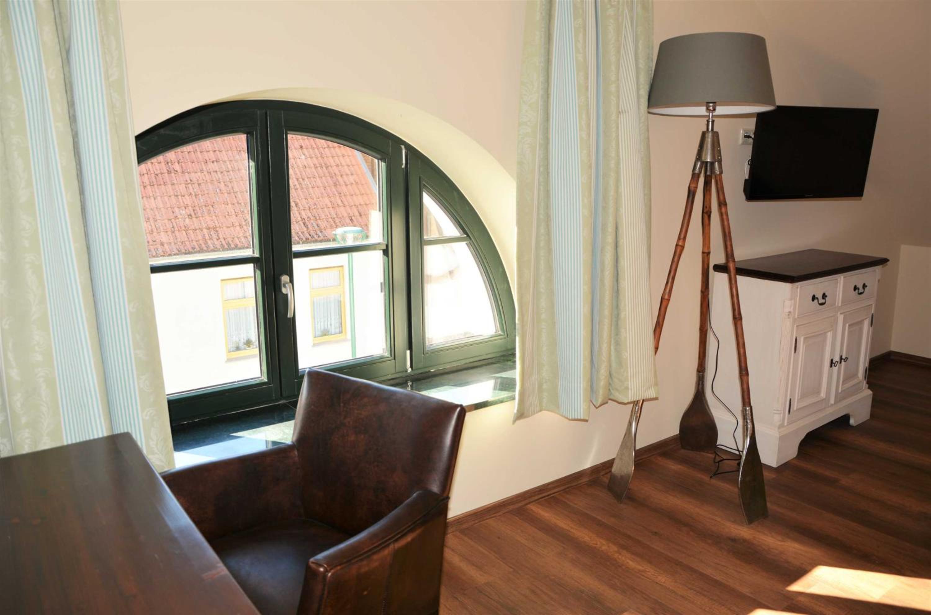 Large Double Room with Shower photo 3