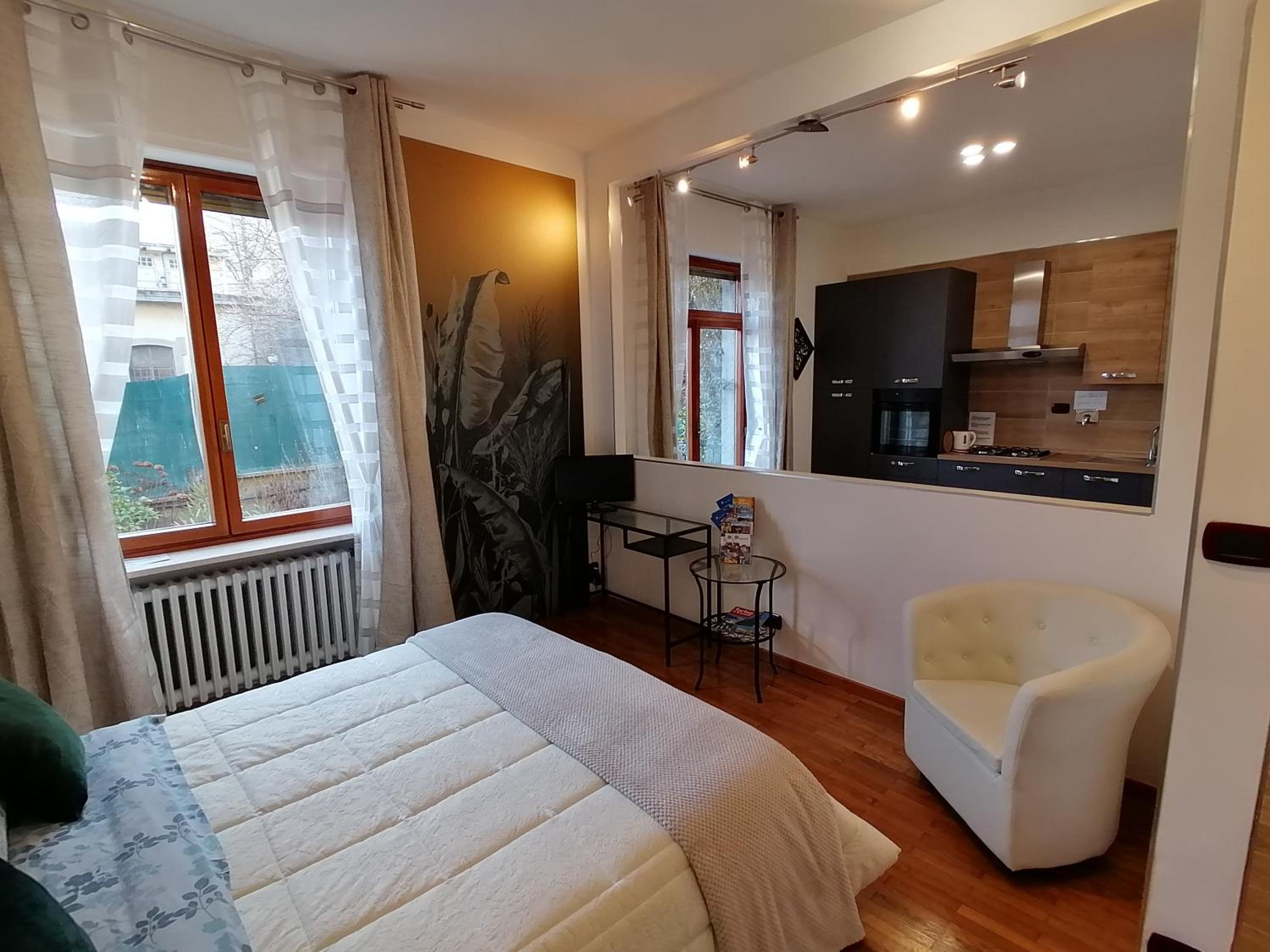 One-Bedroom Apartment - Photo 33