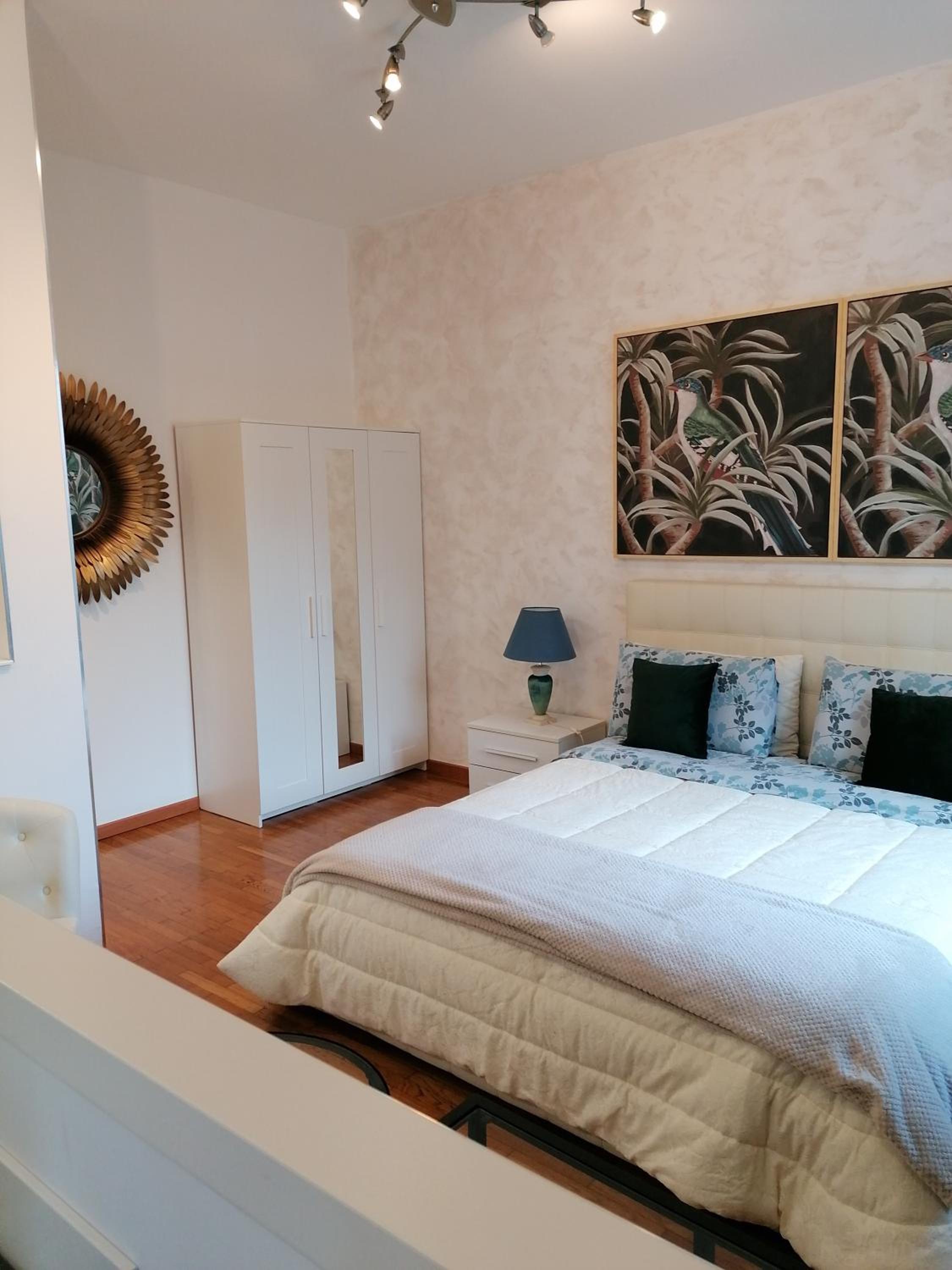 One-Bedroom Apartment - Photo 28