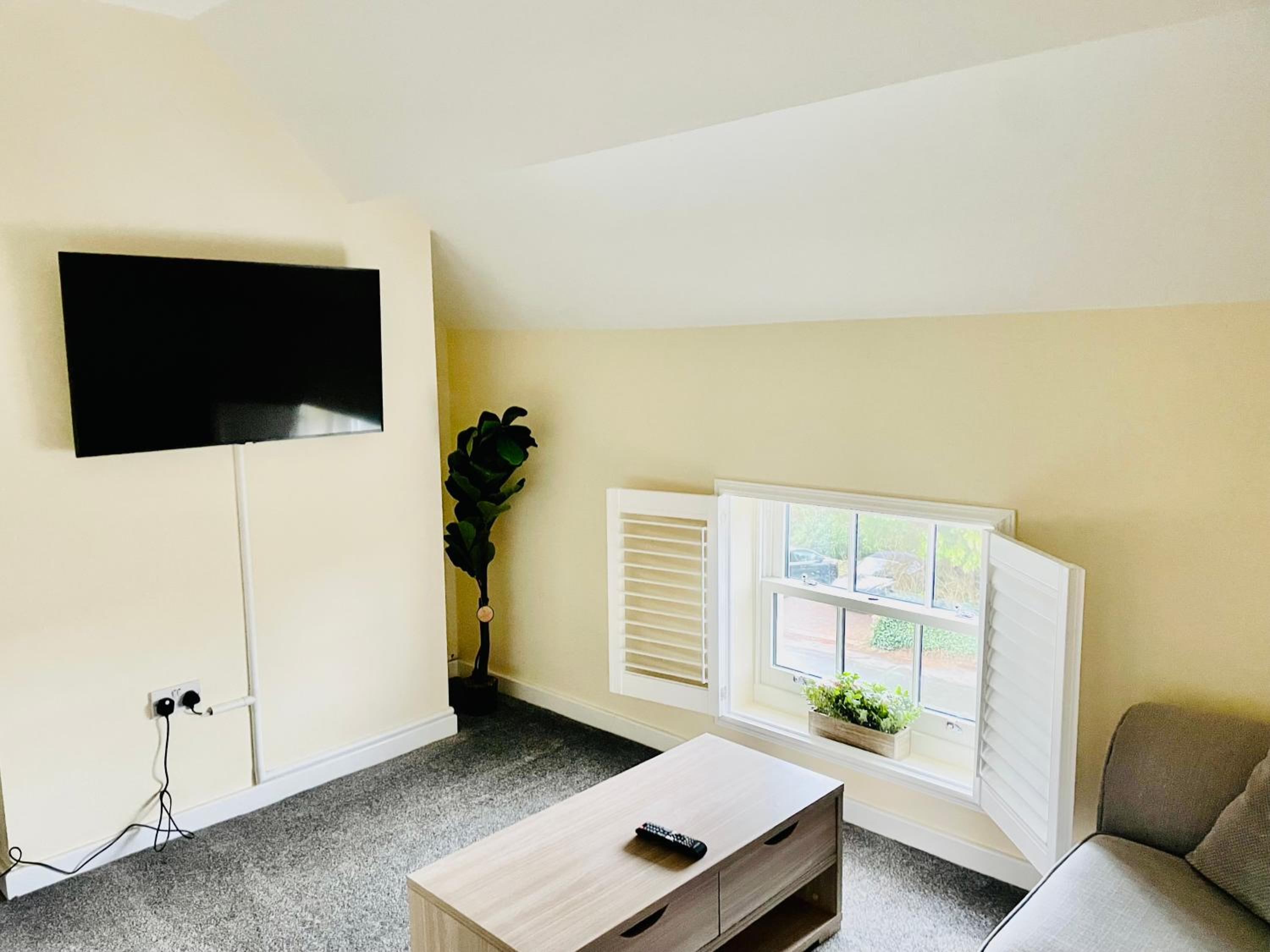 One-Bedroom Apartment - Photo 10