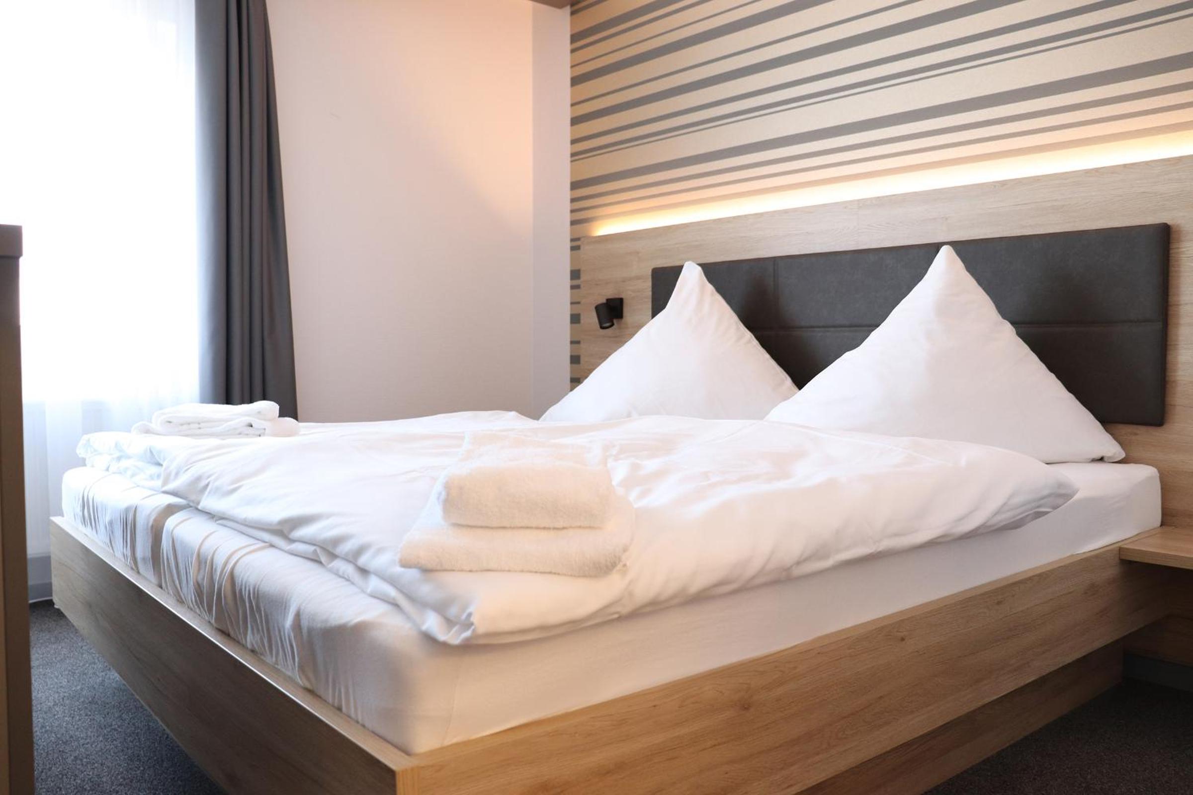 Budget Double Room - Photo 1