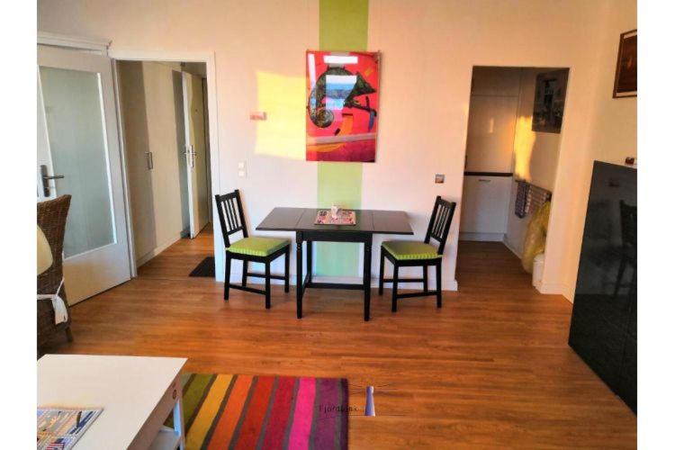 One-Bedroom Apartment photo 3