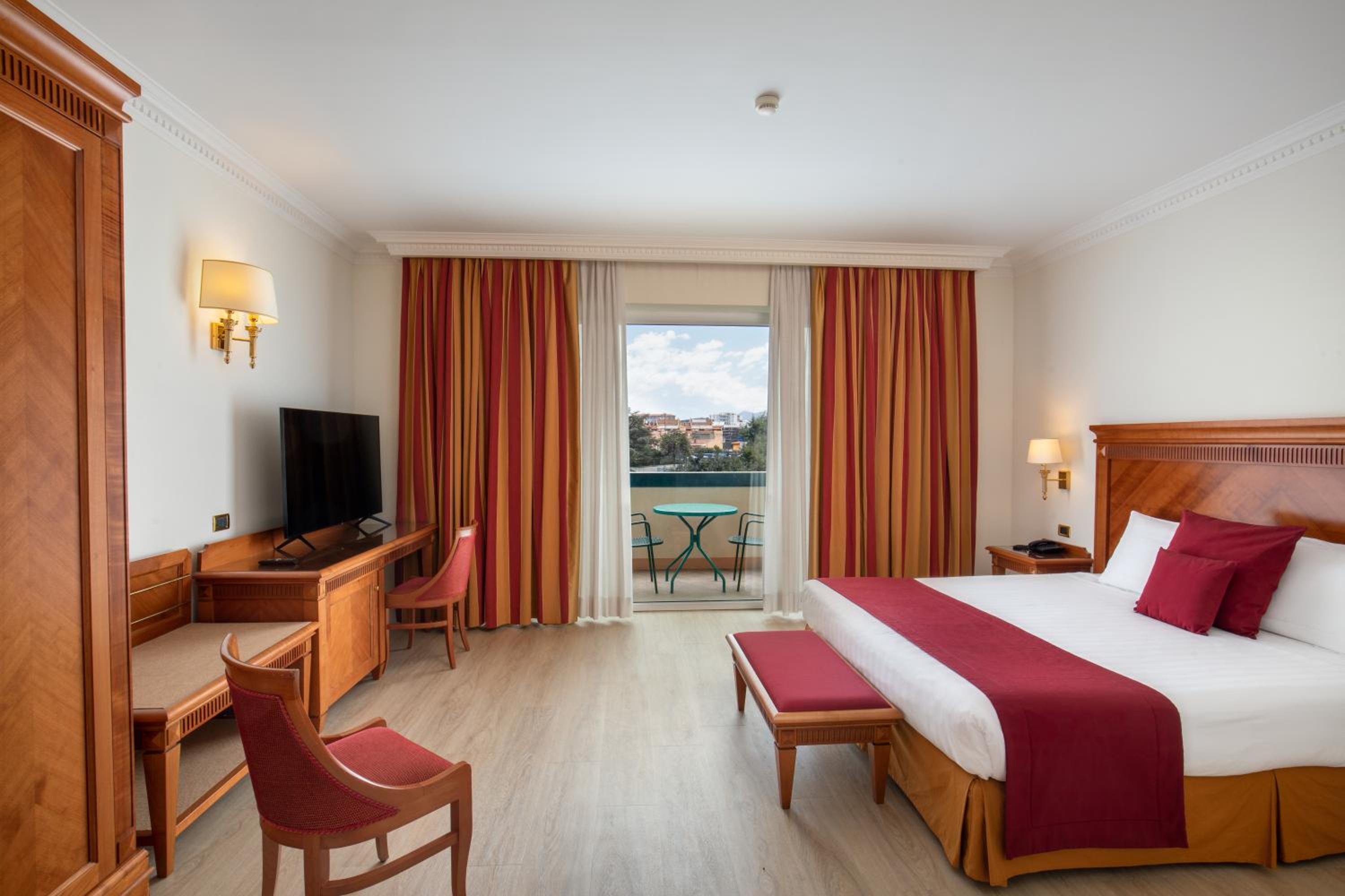 Two Room King Suite - Photo 3