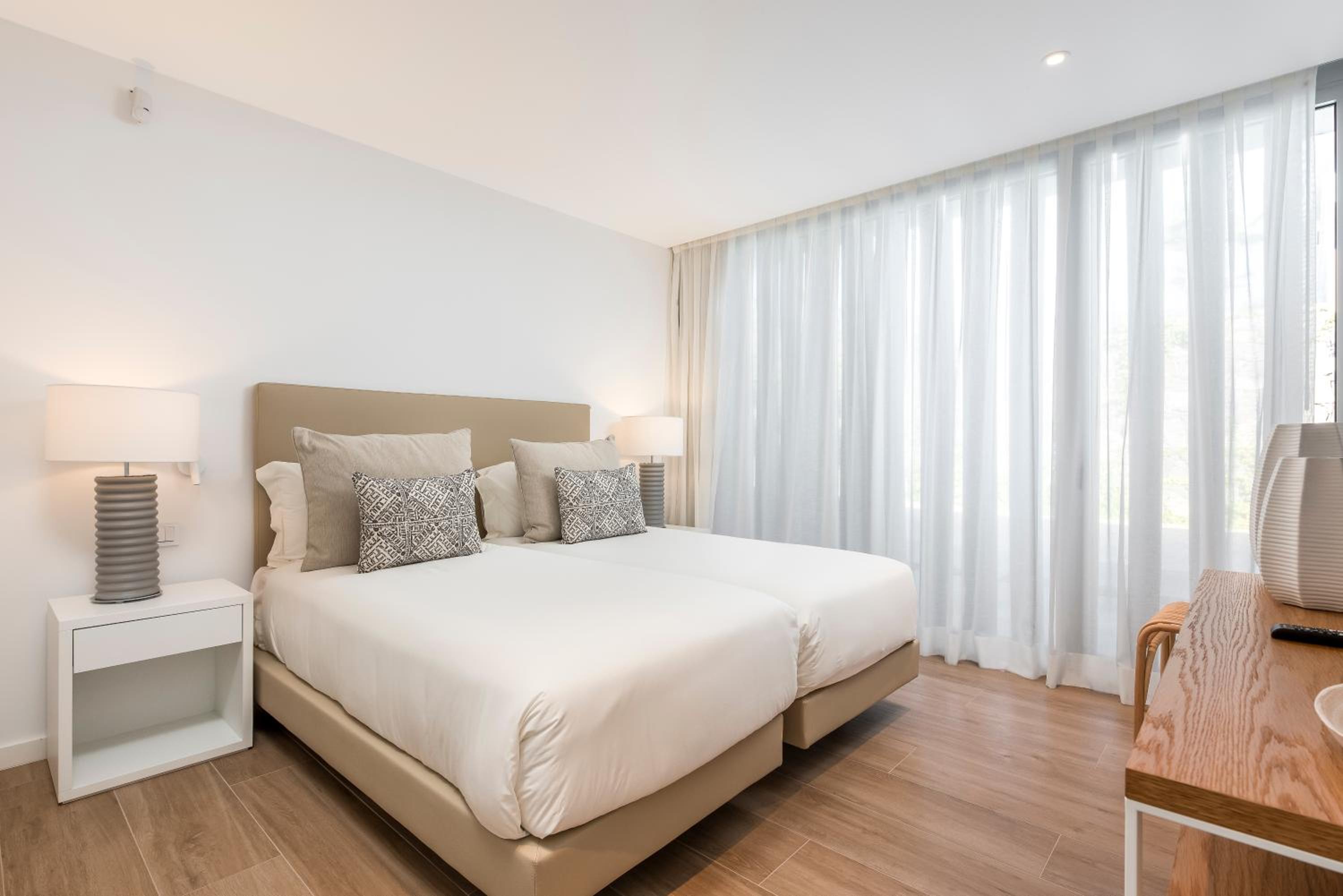 Three-Bedroom Villa with Sea Views and a private swimming pool thumbnail 5