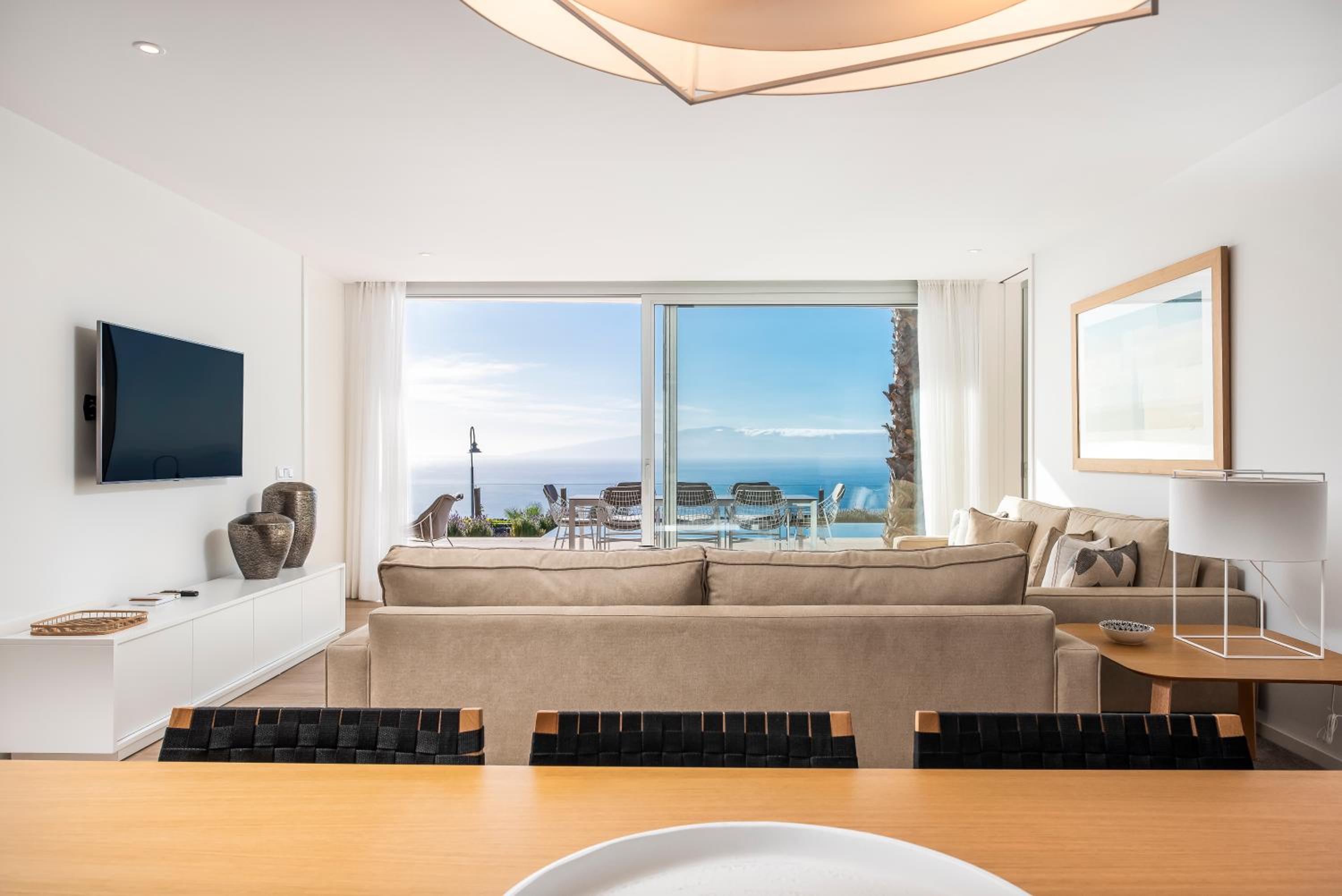 Two-Bedroom Villa with Sea View and a private swimming pool