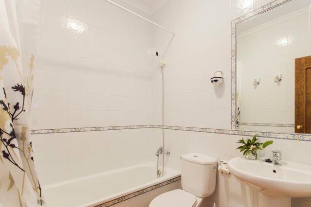 Standard Double or Twin Room photo 2