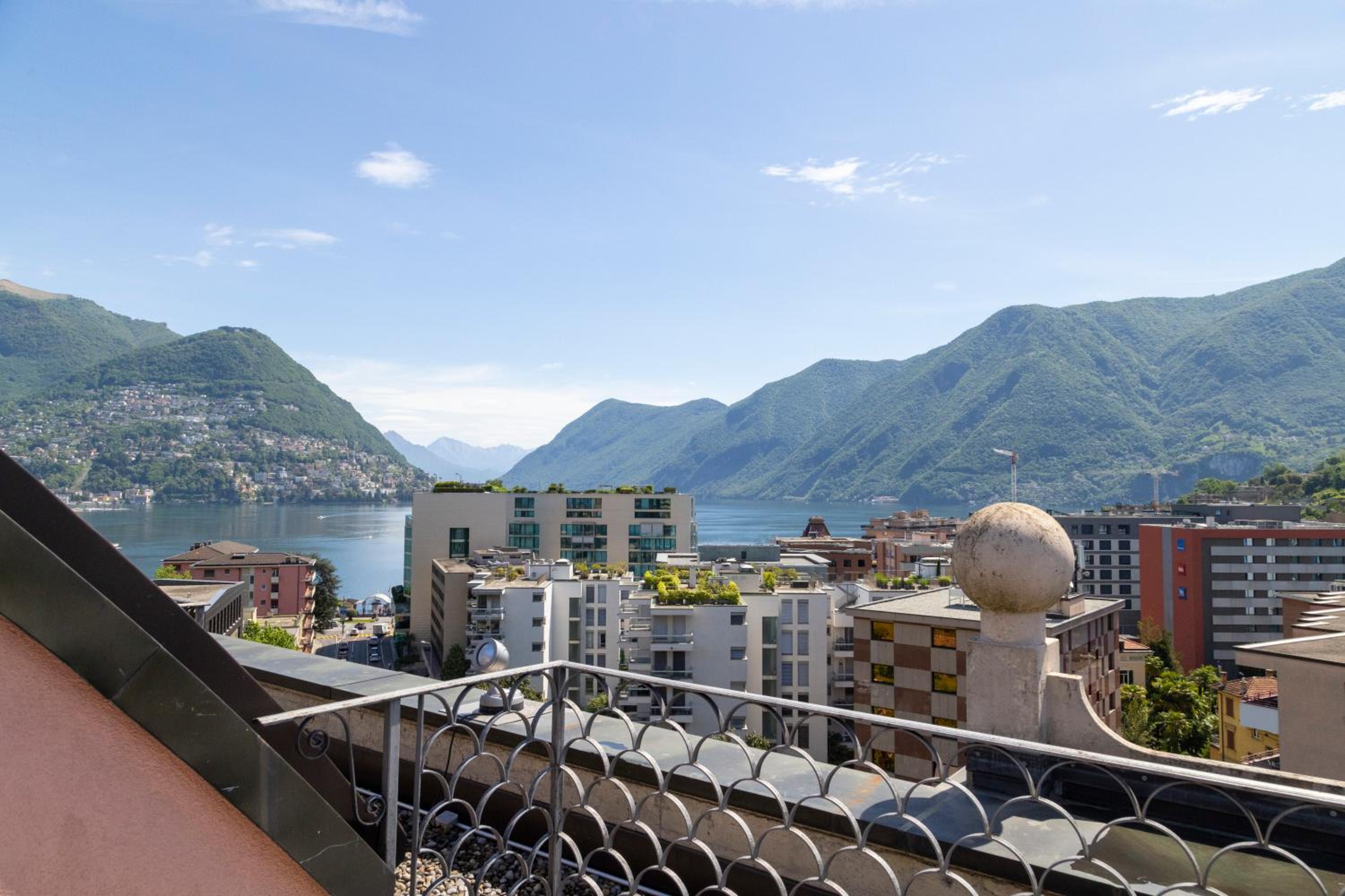 Top Floor Double Room with Lake View - Photo 6