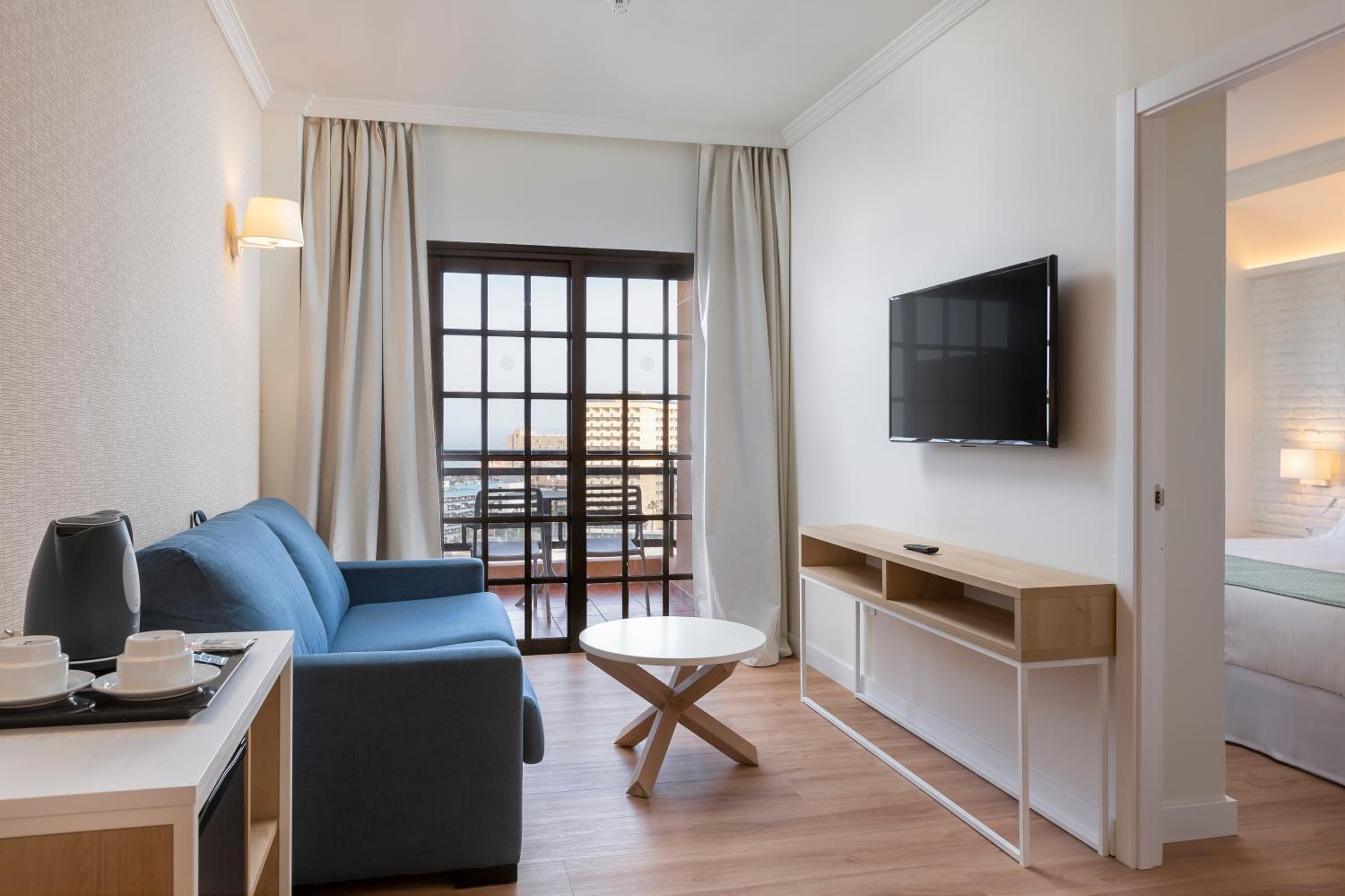 Suite with Ocean View ( 2 Adults )