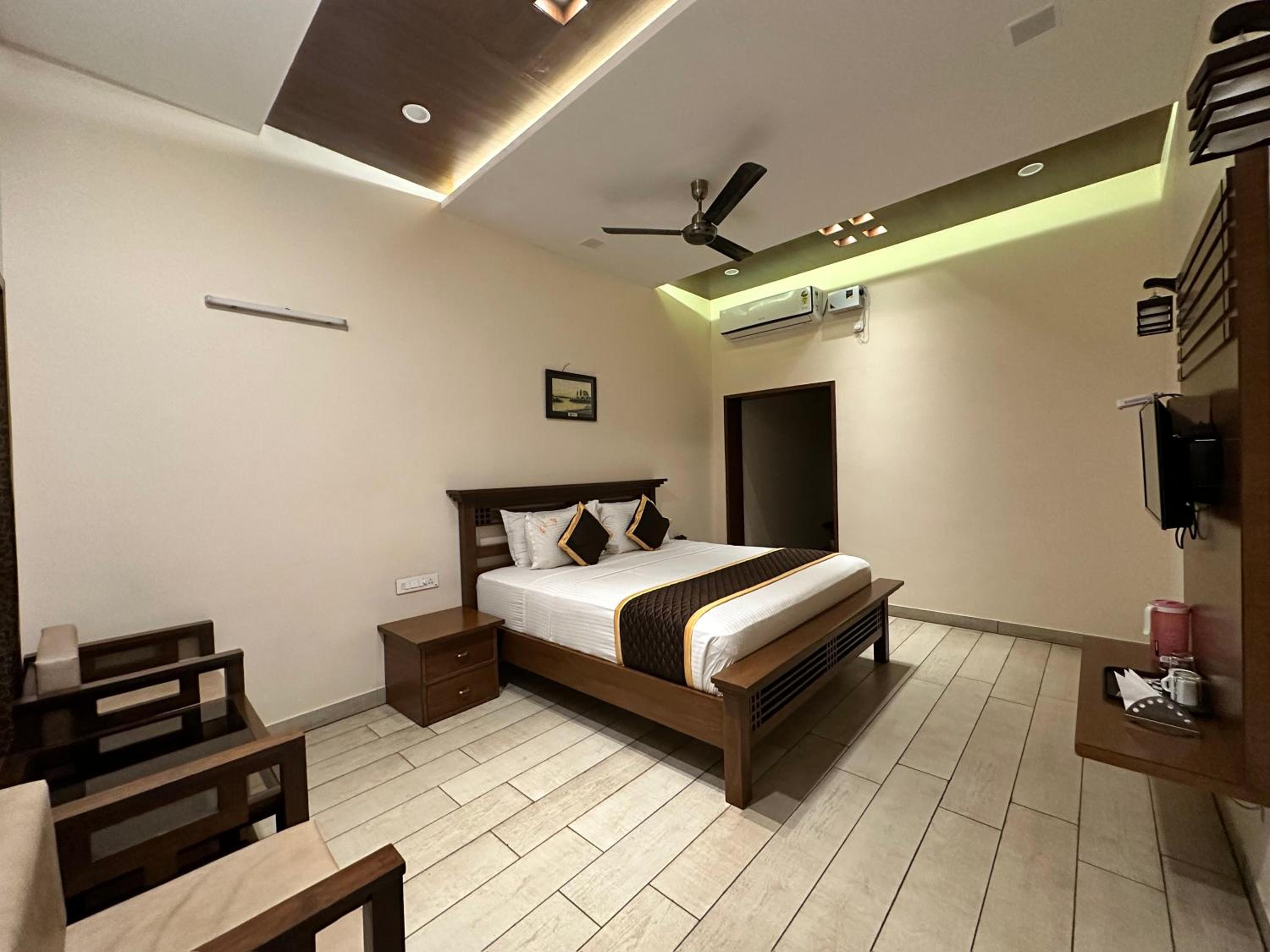 Deluxe Room - Photo 55