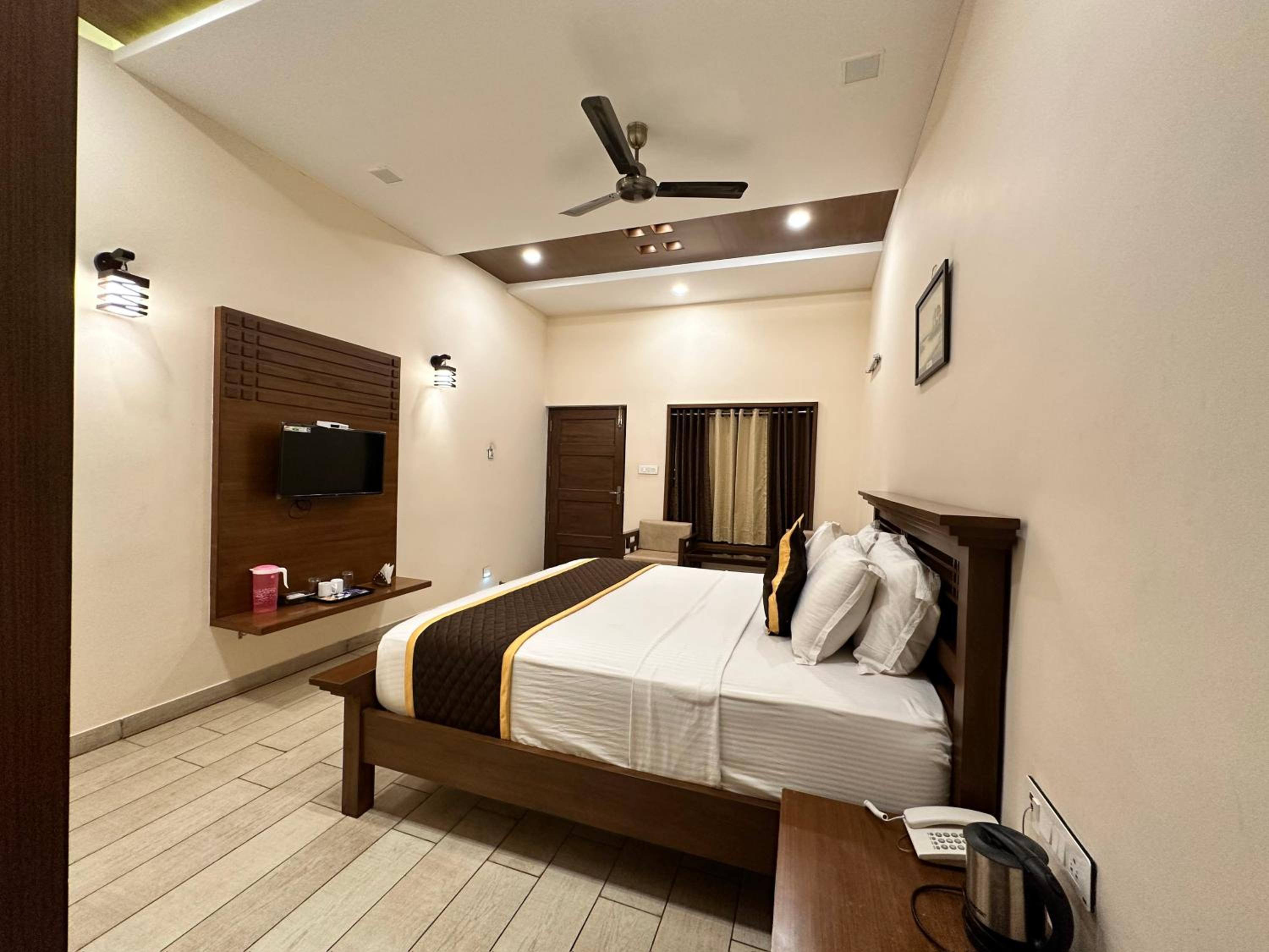 Deluxe Room - Photo 54