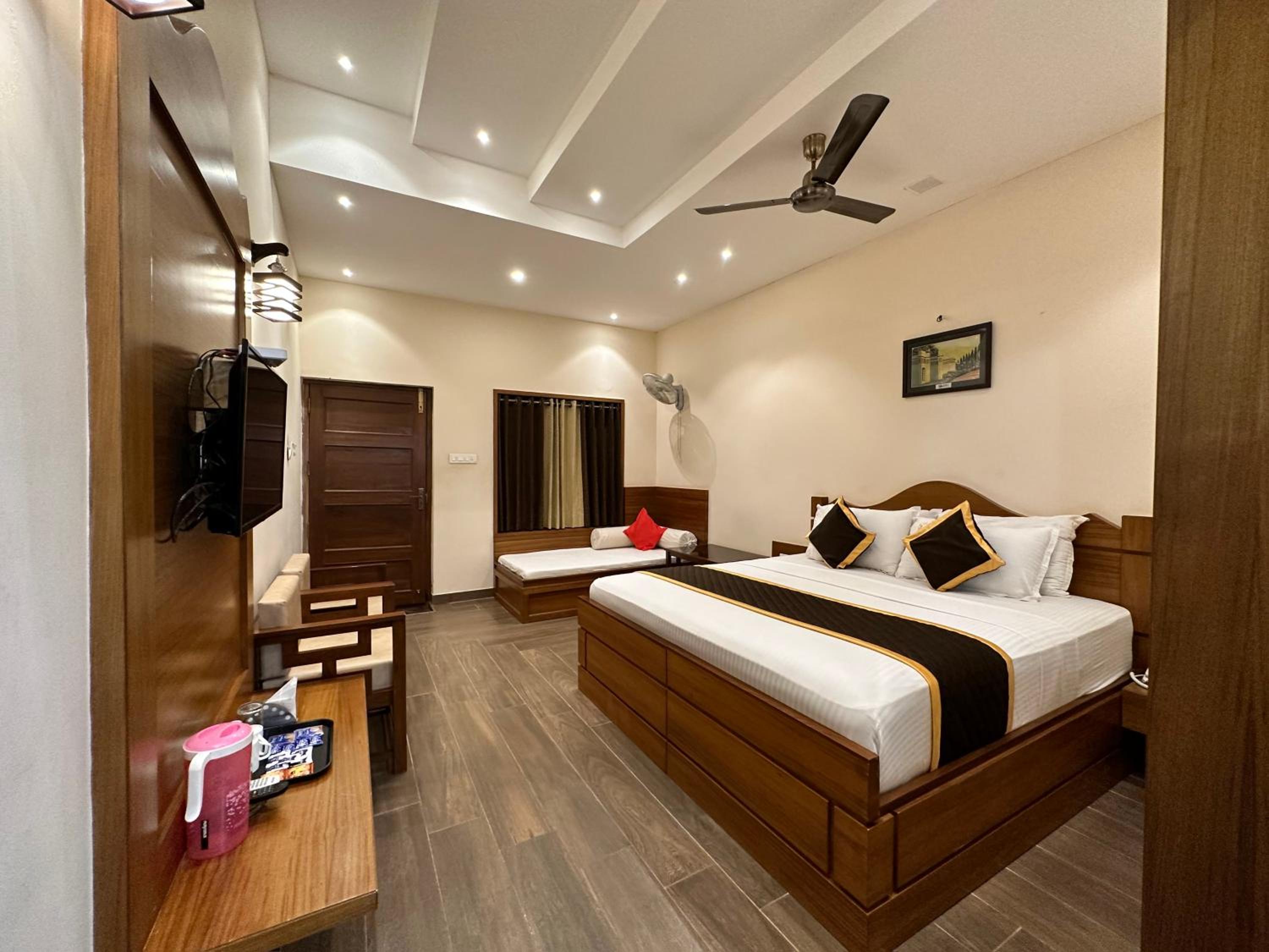 Deluxe Triple Room - Photo 27