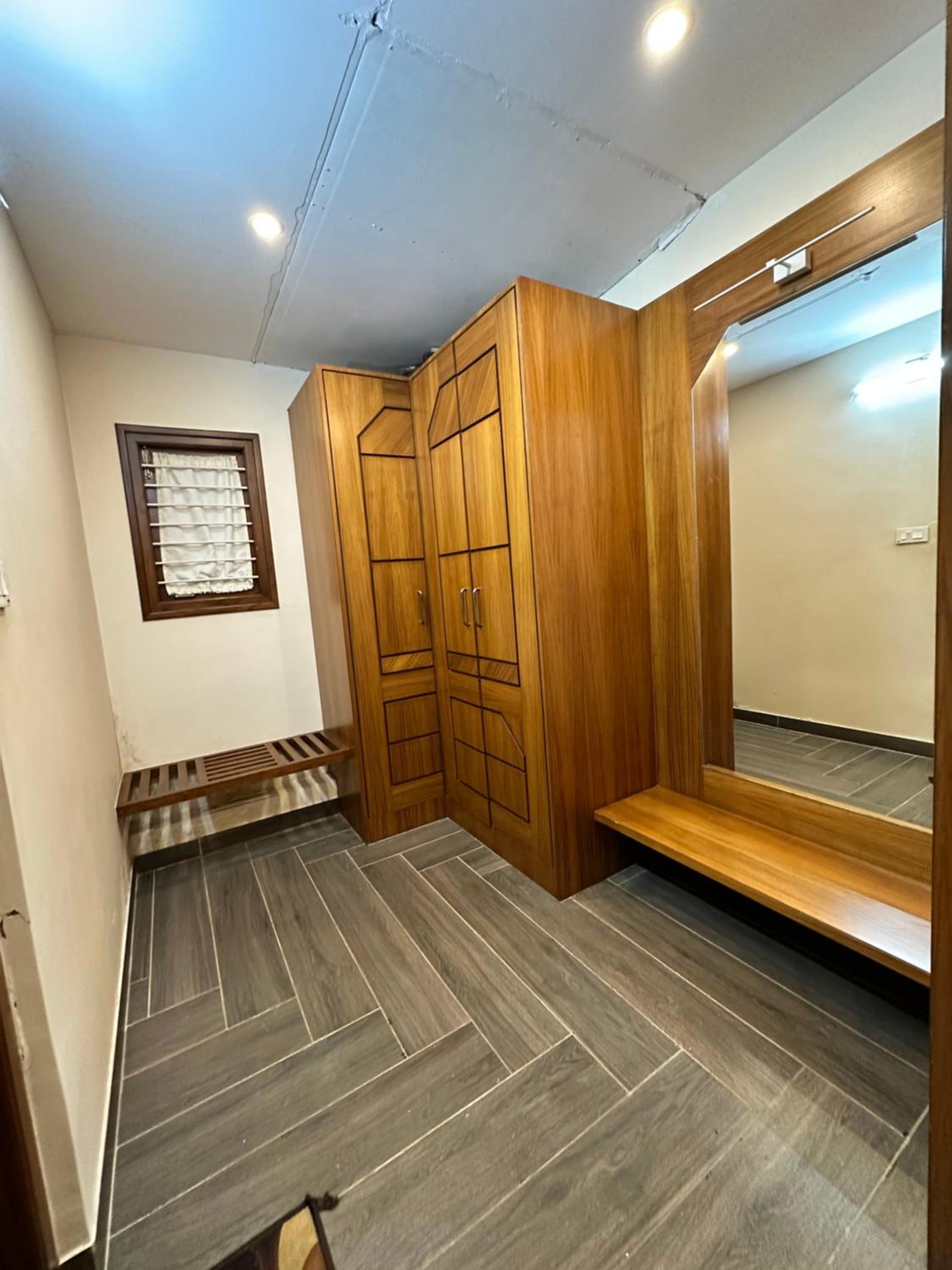 Suite - Photo 31