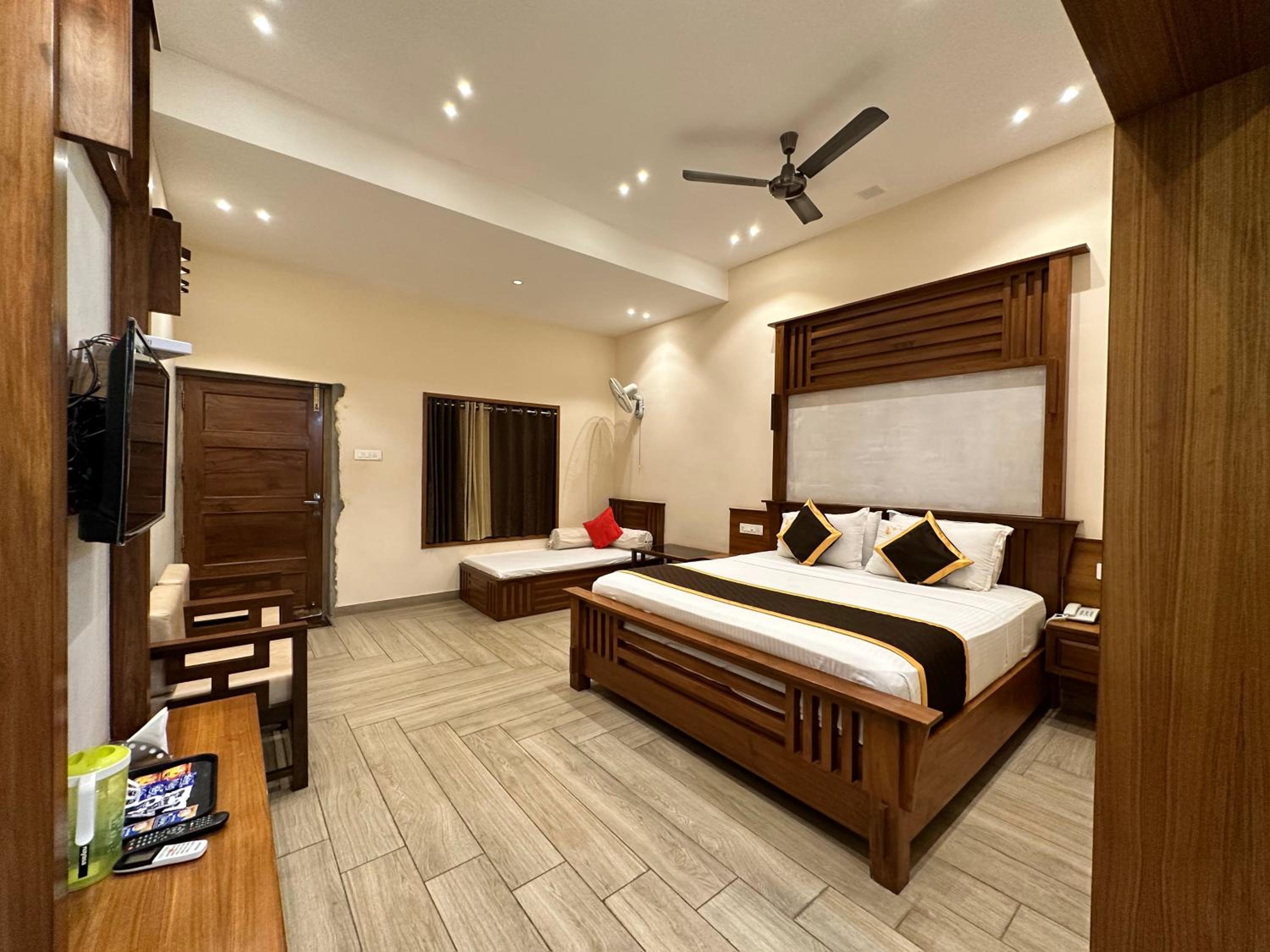 Deluxe Triple Room - Photo 25