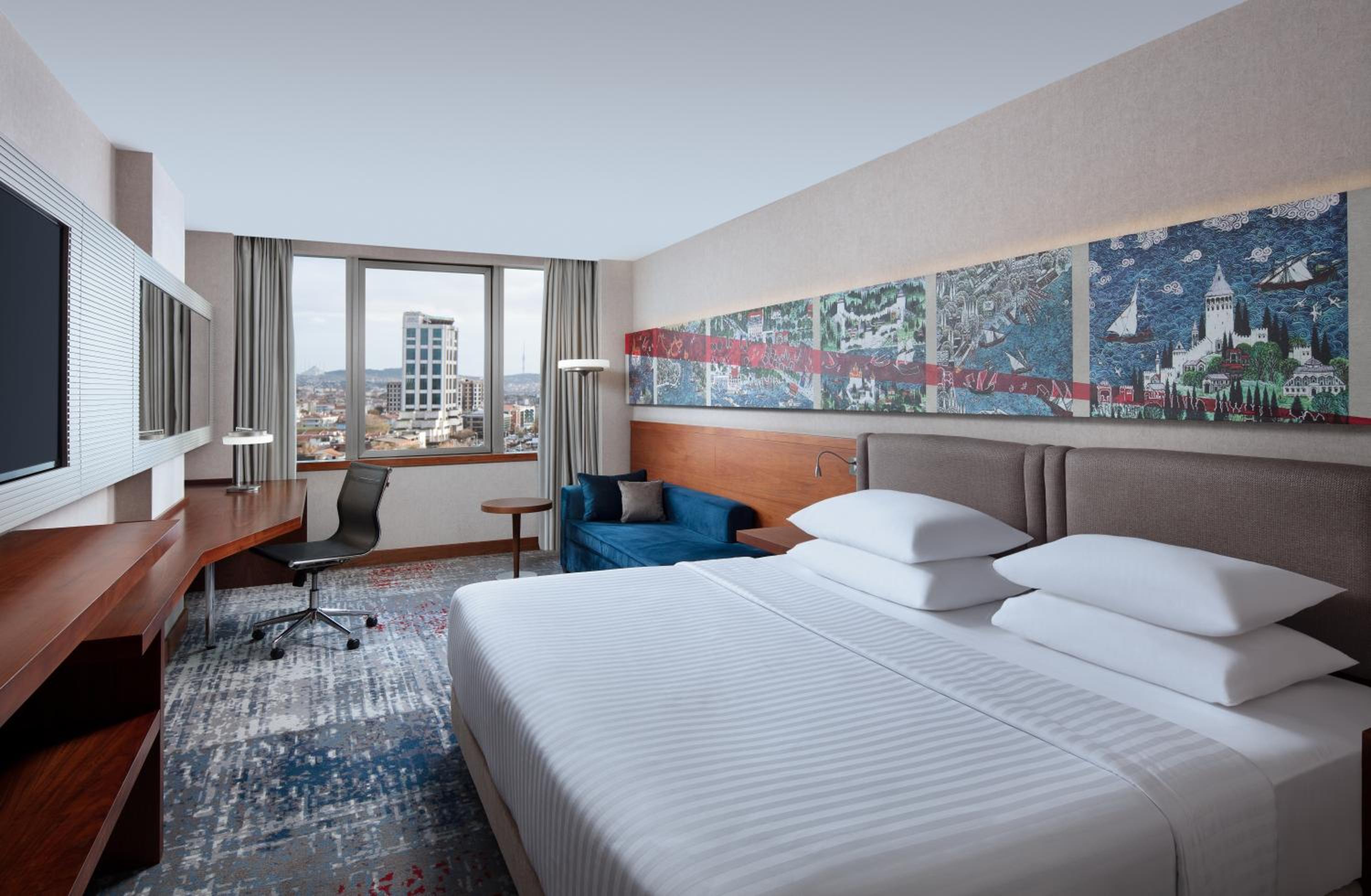 Deluxe King Room with City View