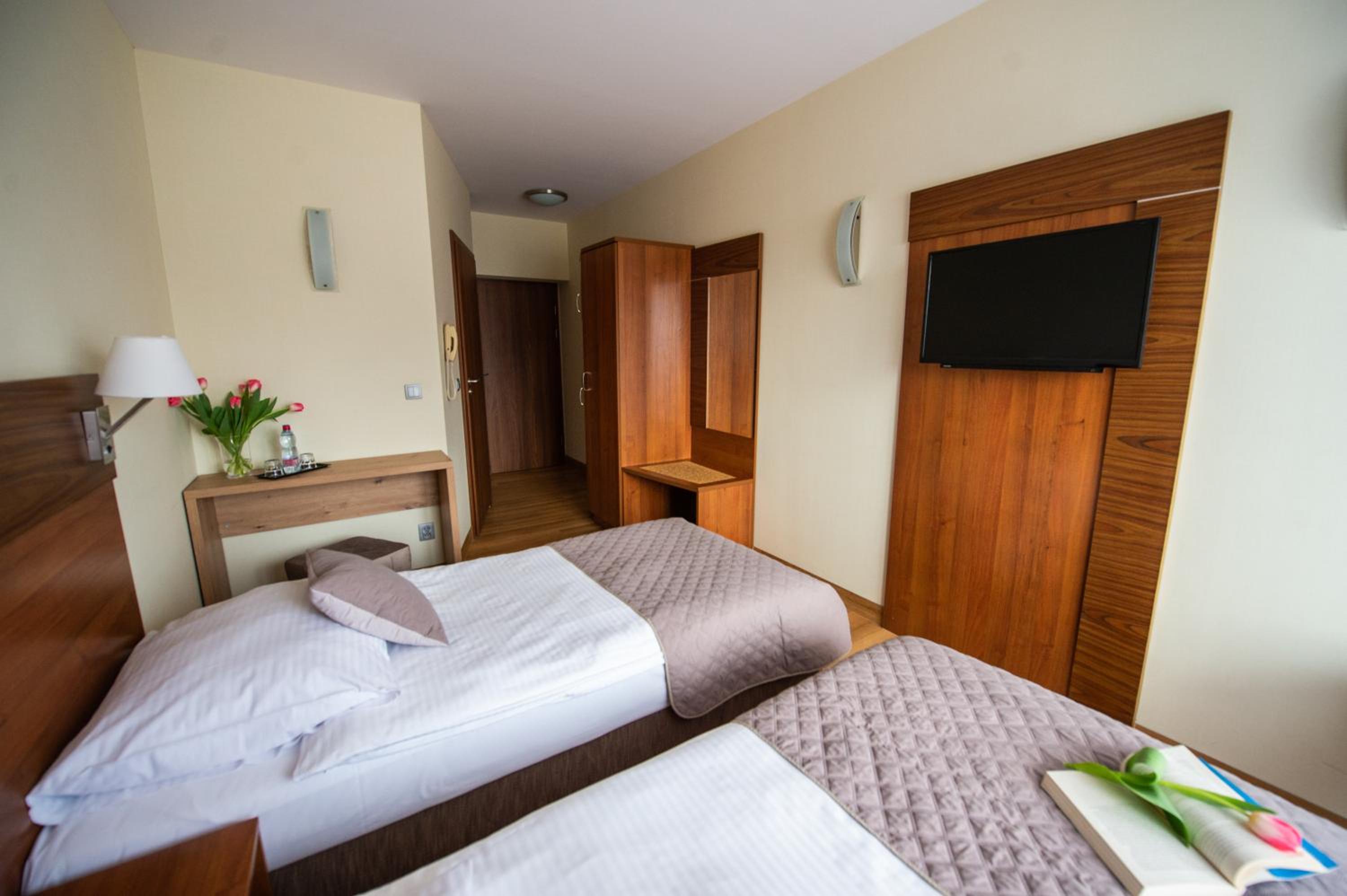 Double or Twin Room photo 2