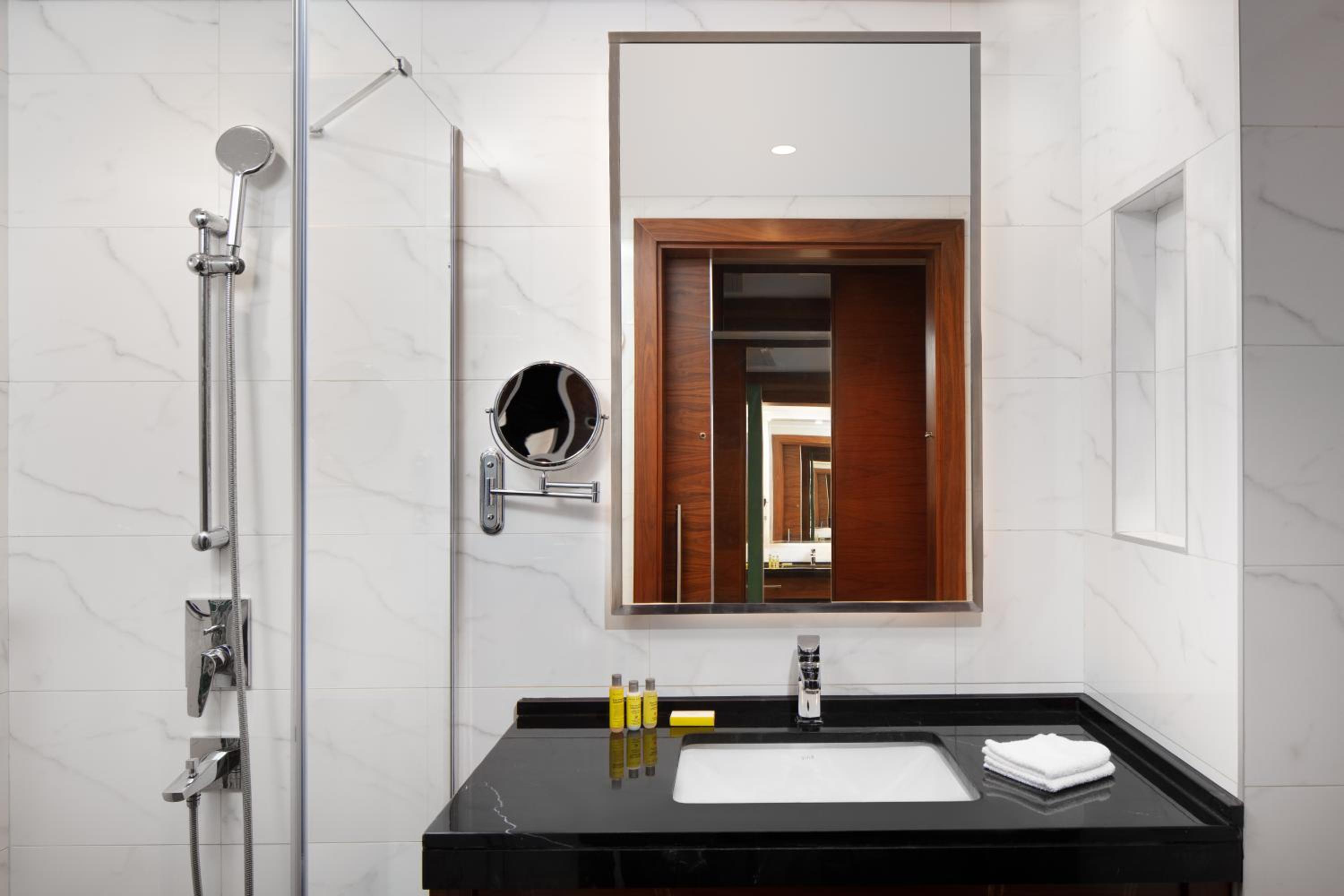 Superior Twin Room with City View