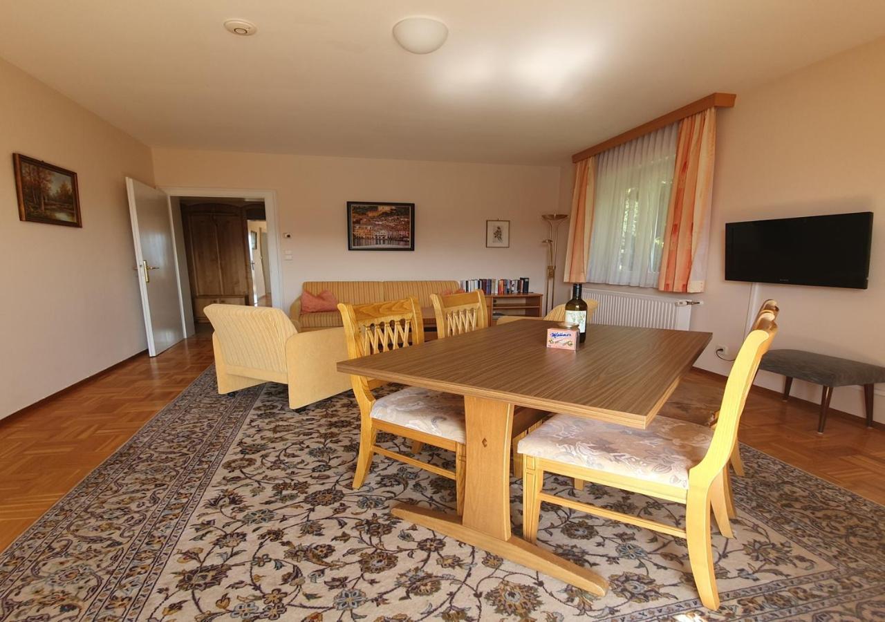 Apartment with Lake View photo 2