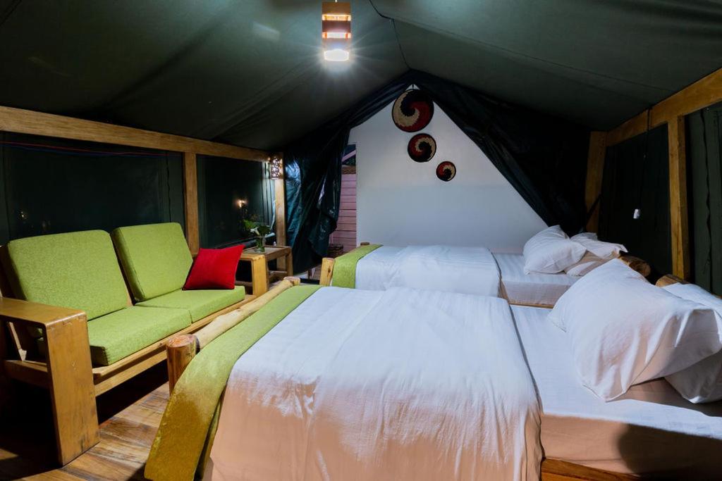 Deluxe Double or Twin Room with Lake View photo 3