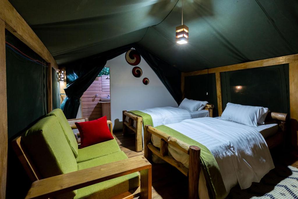 Deluxe Double or Twin Room with Lake View photo 1