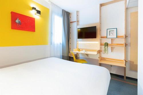Pure Room with One Double Bed - Photo 4