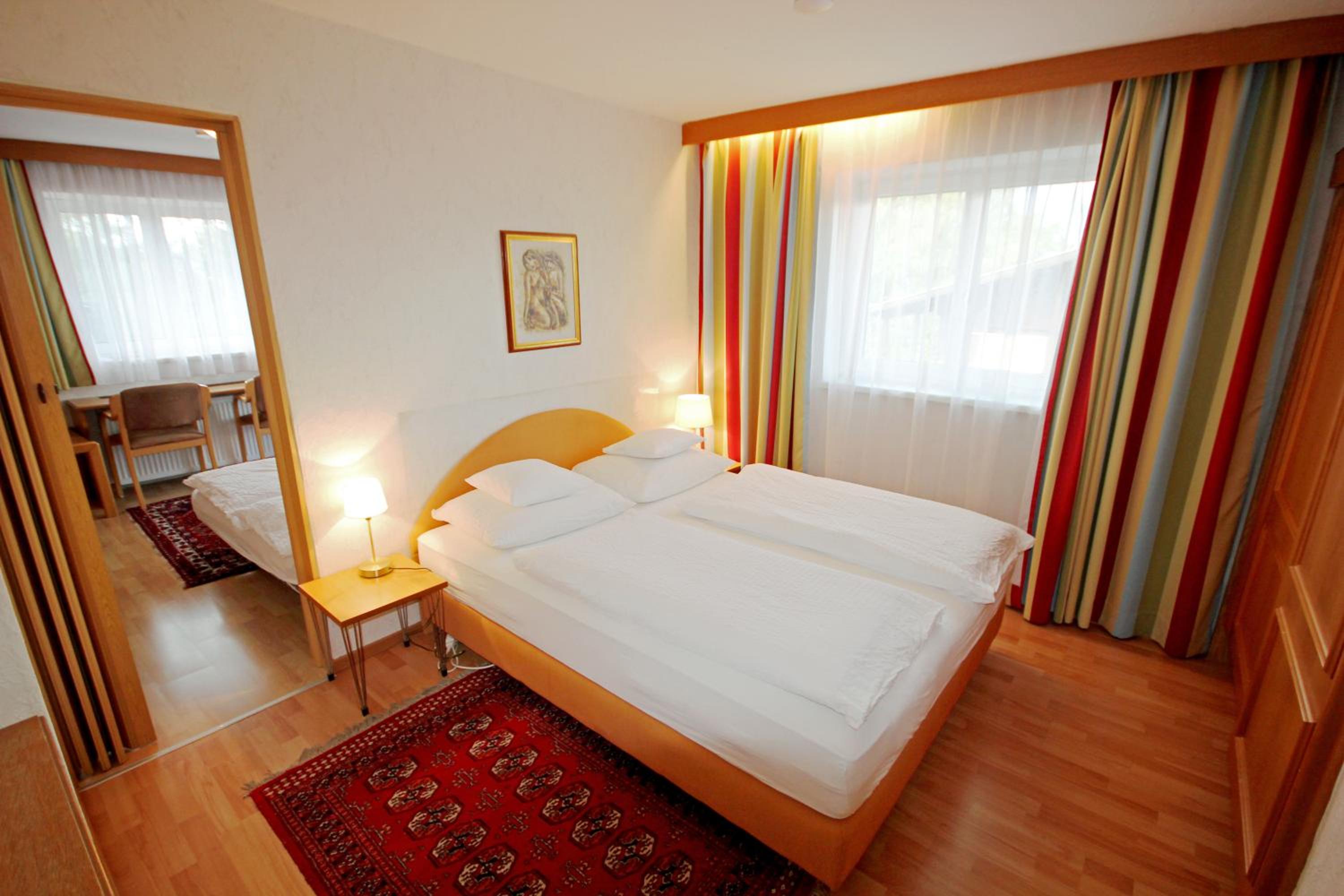 Triple Room with Balcony - Photo 16
