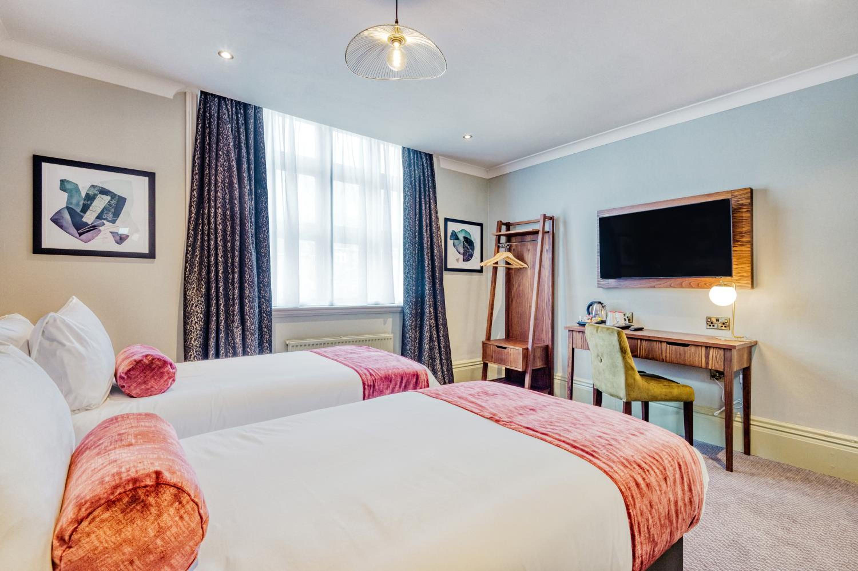 Double Or Twin Room photo 3