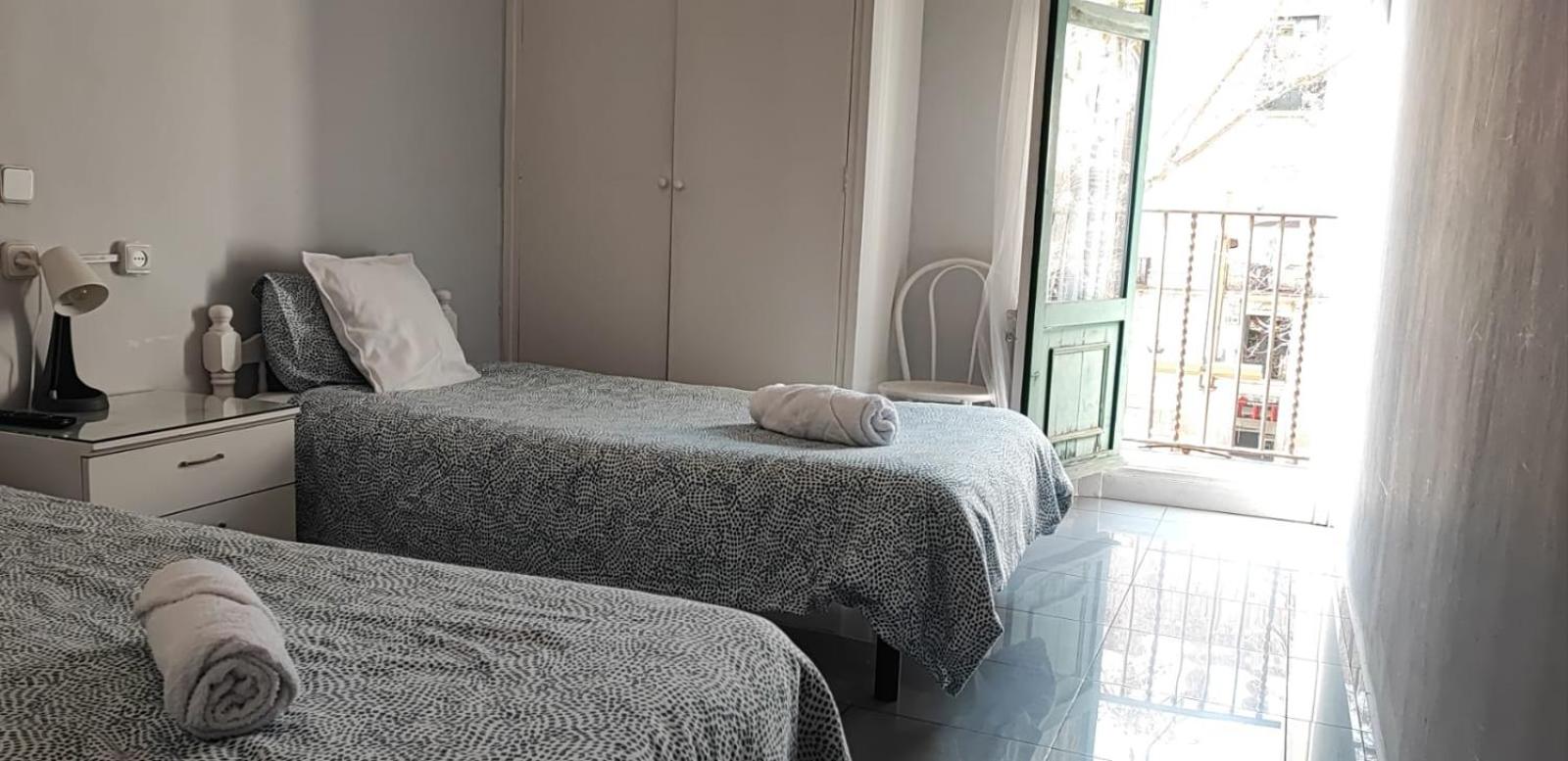 Habitación Doble con Ducha y Baño Compartido