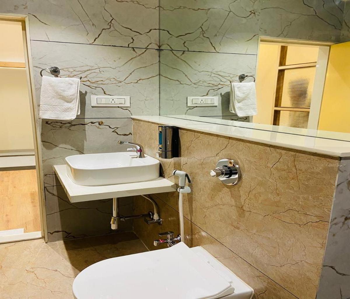 Deluxe Room - Photo 8