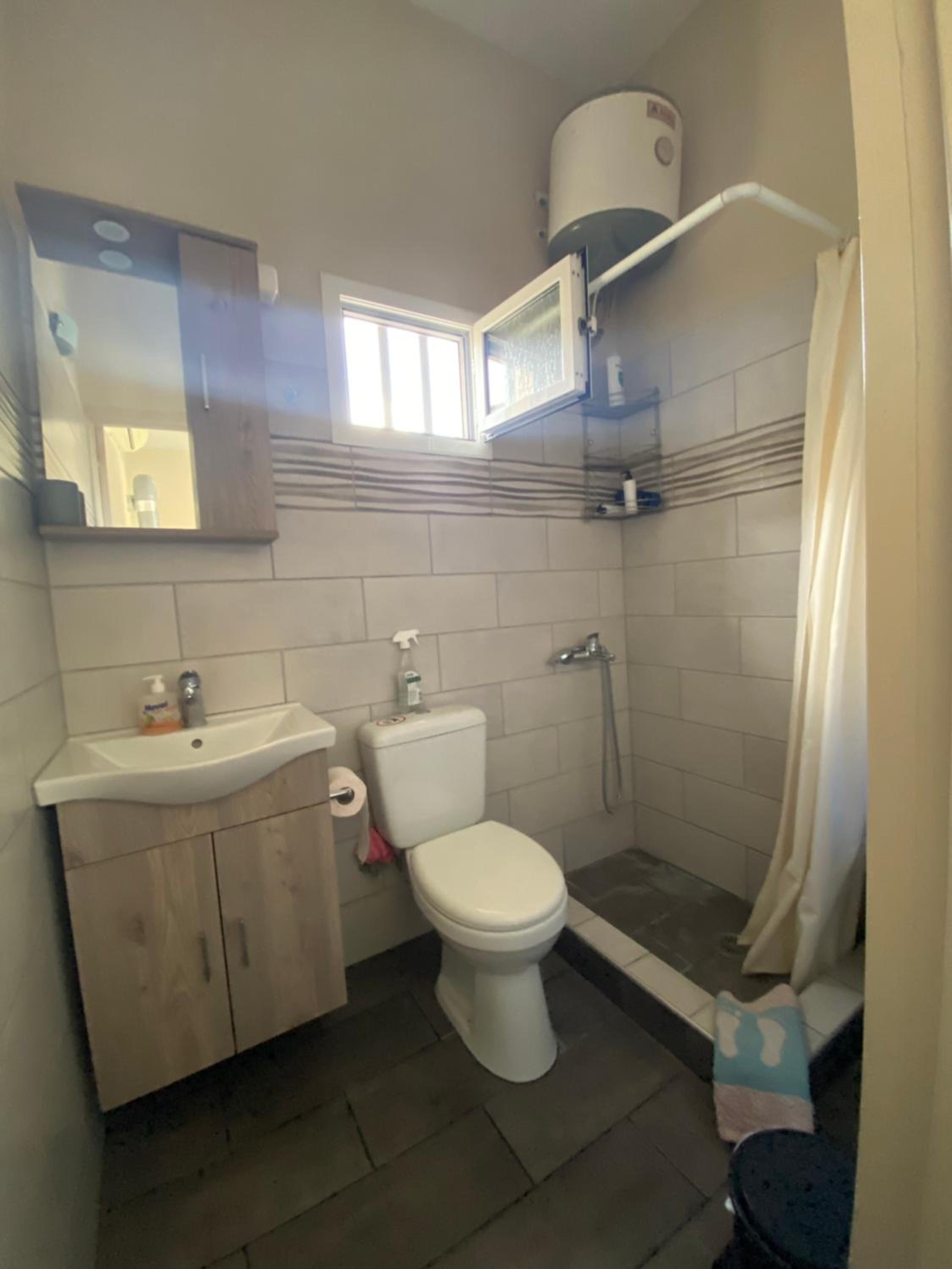 One-Bedroom House photo 3