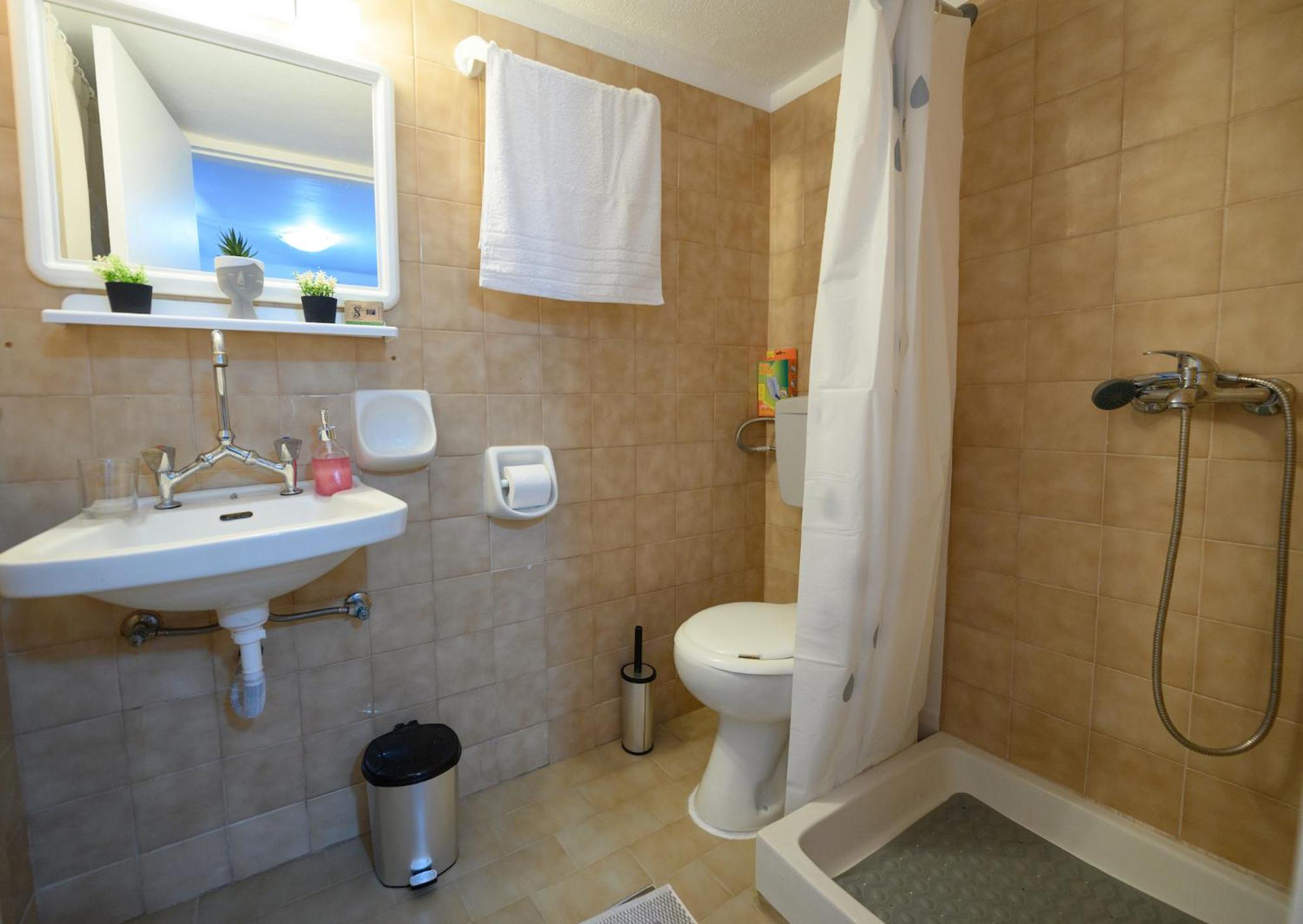 Standard Double or Twin Room photo 2