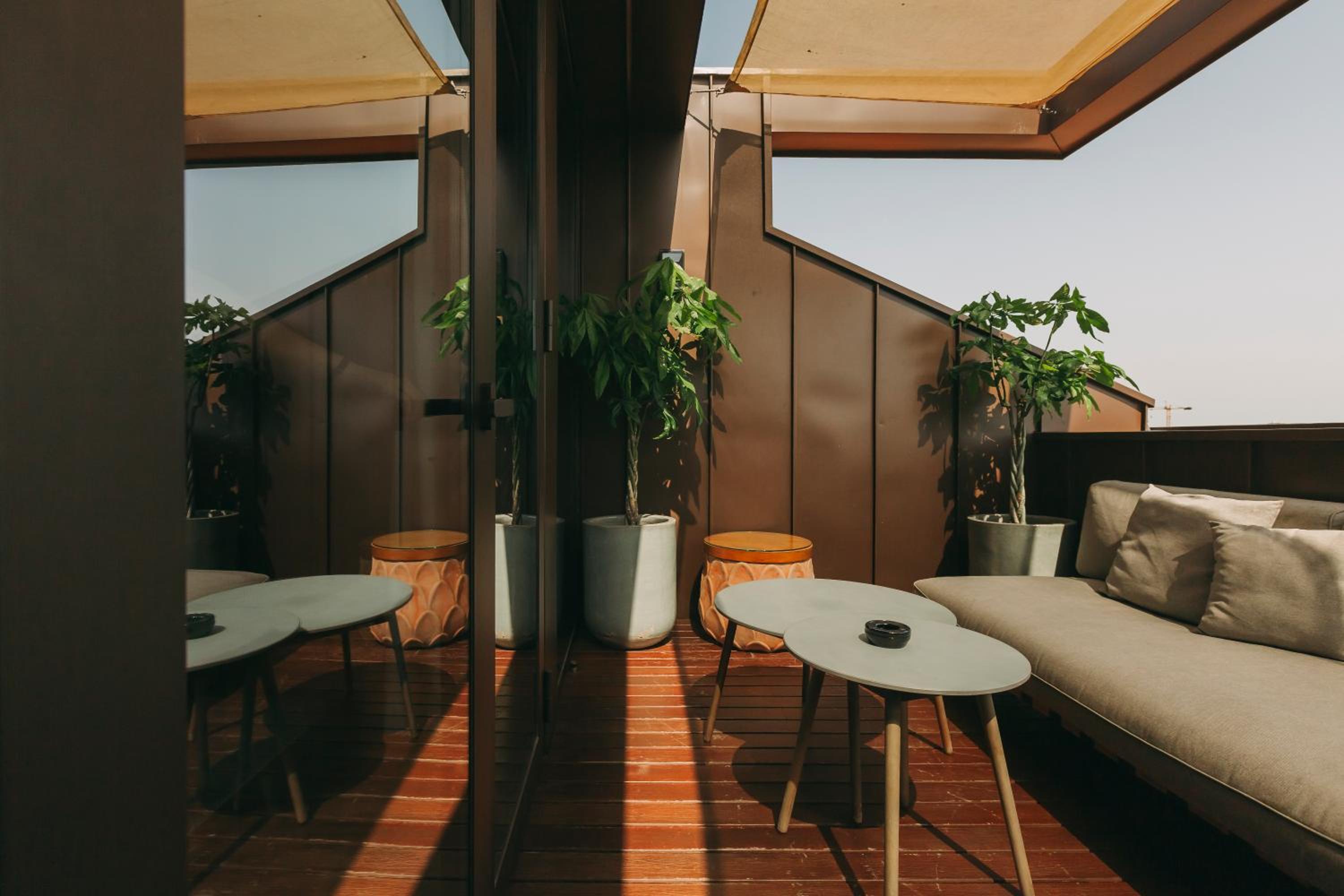 Suite with Hot Tub thumbnail 6