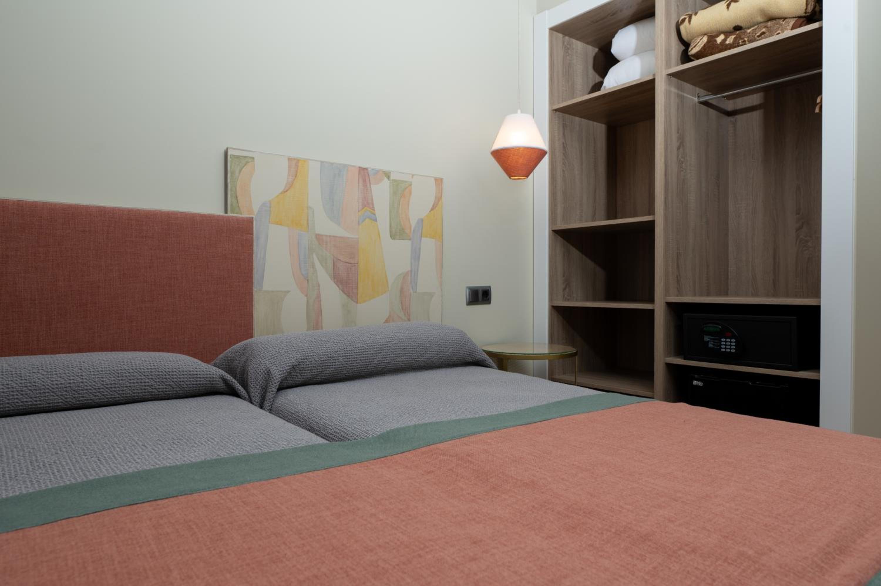 Double or Twin Room with Mountain View - Photo 9