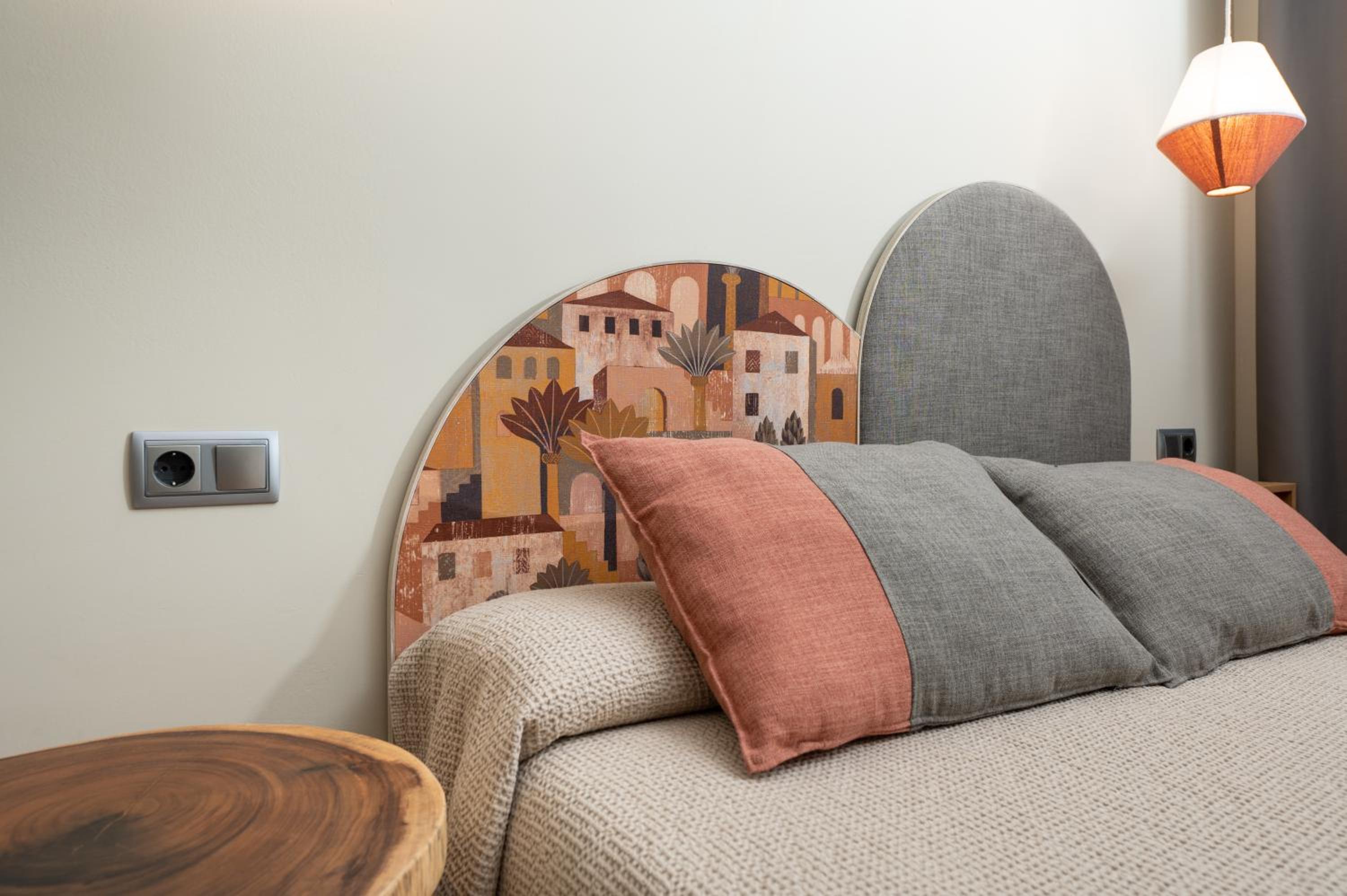 Double or Twin Room with Mountain View - Photo 2