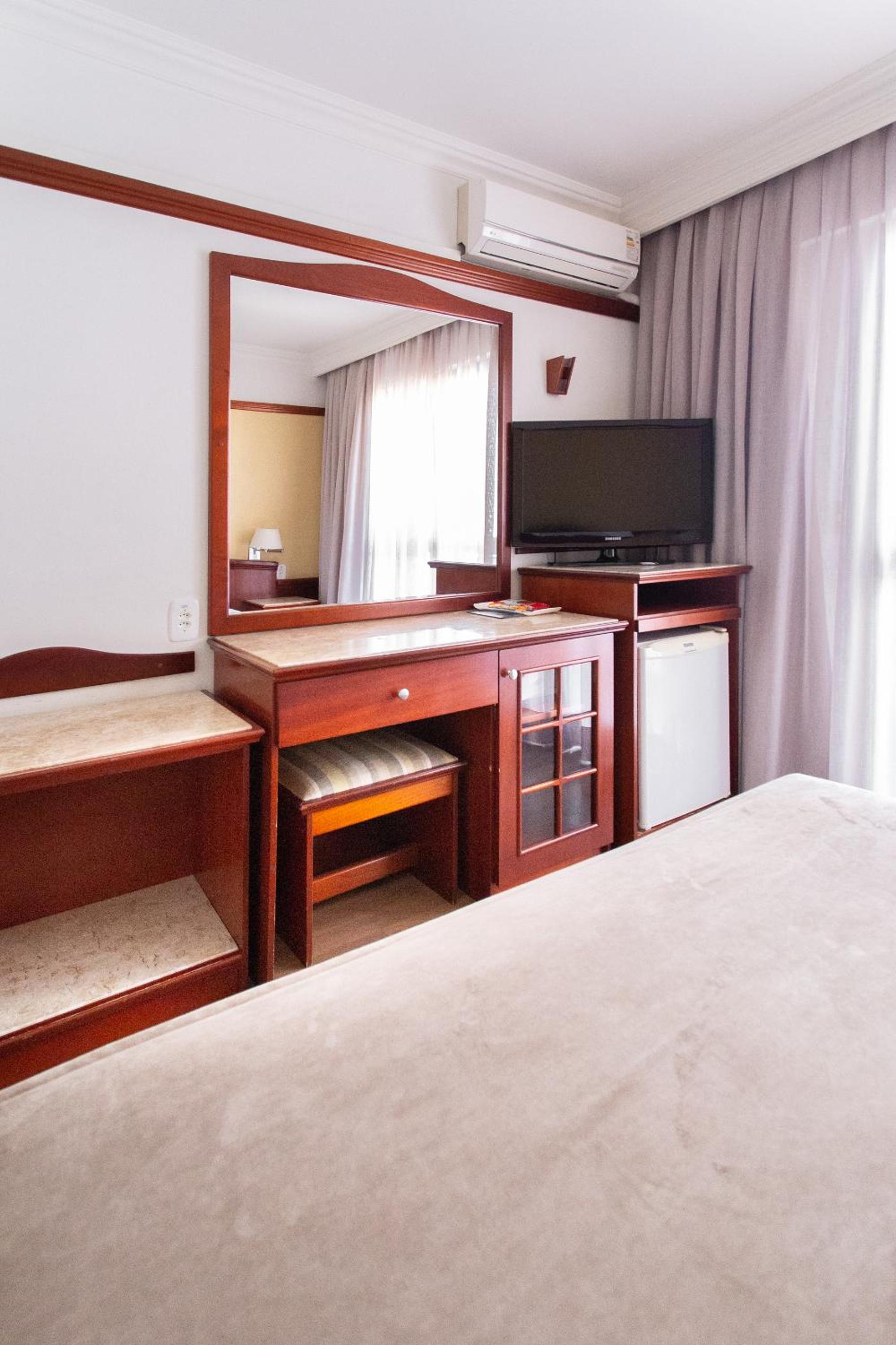 Luxury Twin Room - Photo 4
