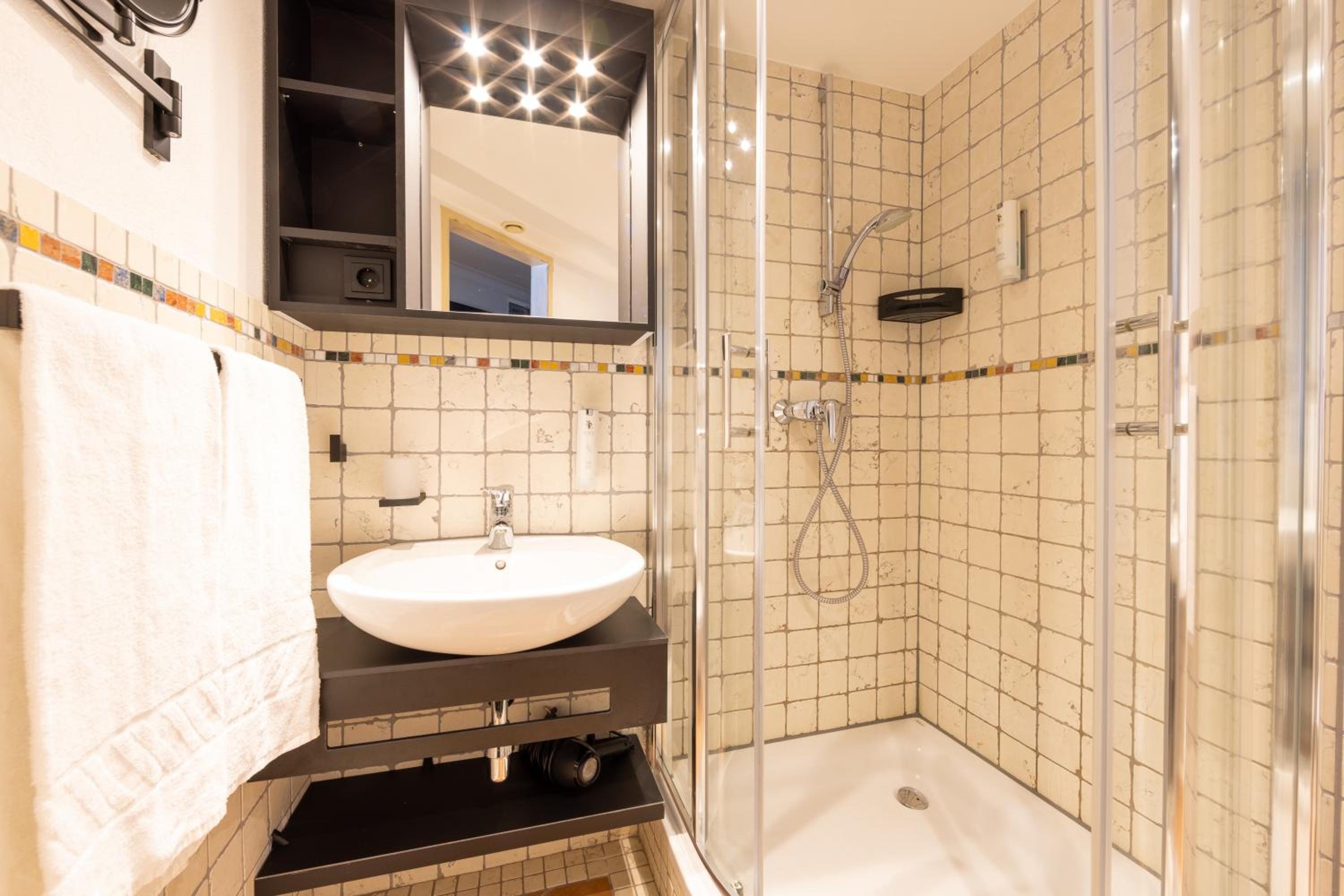 Apartment - Photo 5