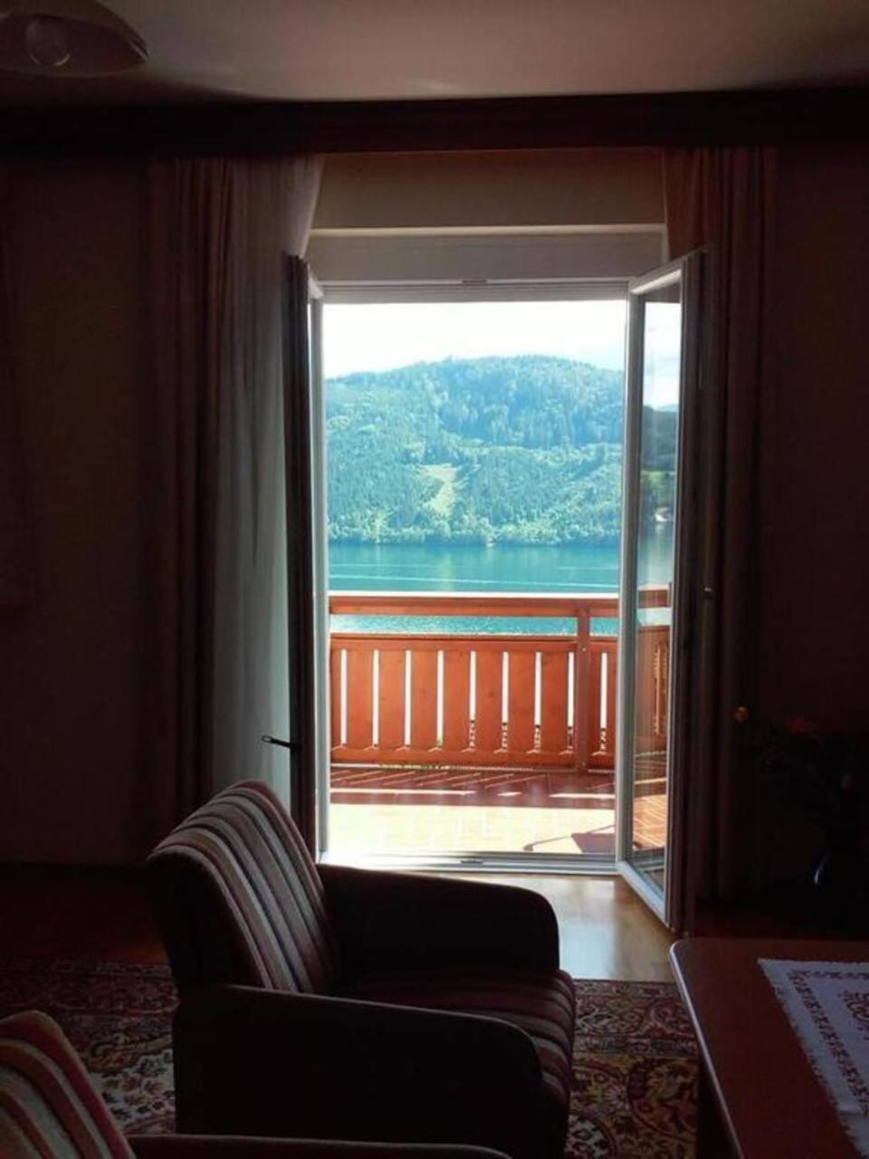 Apartment with Lake View photo 3
