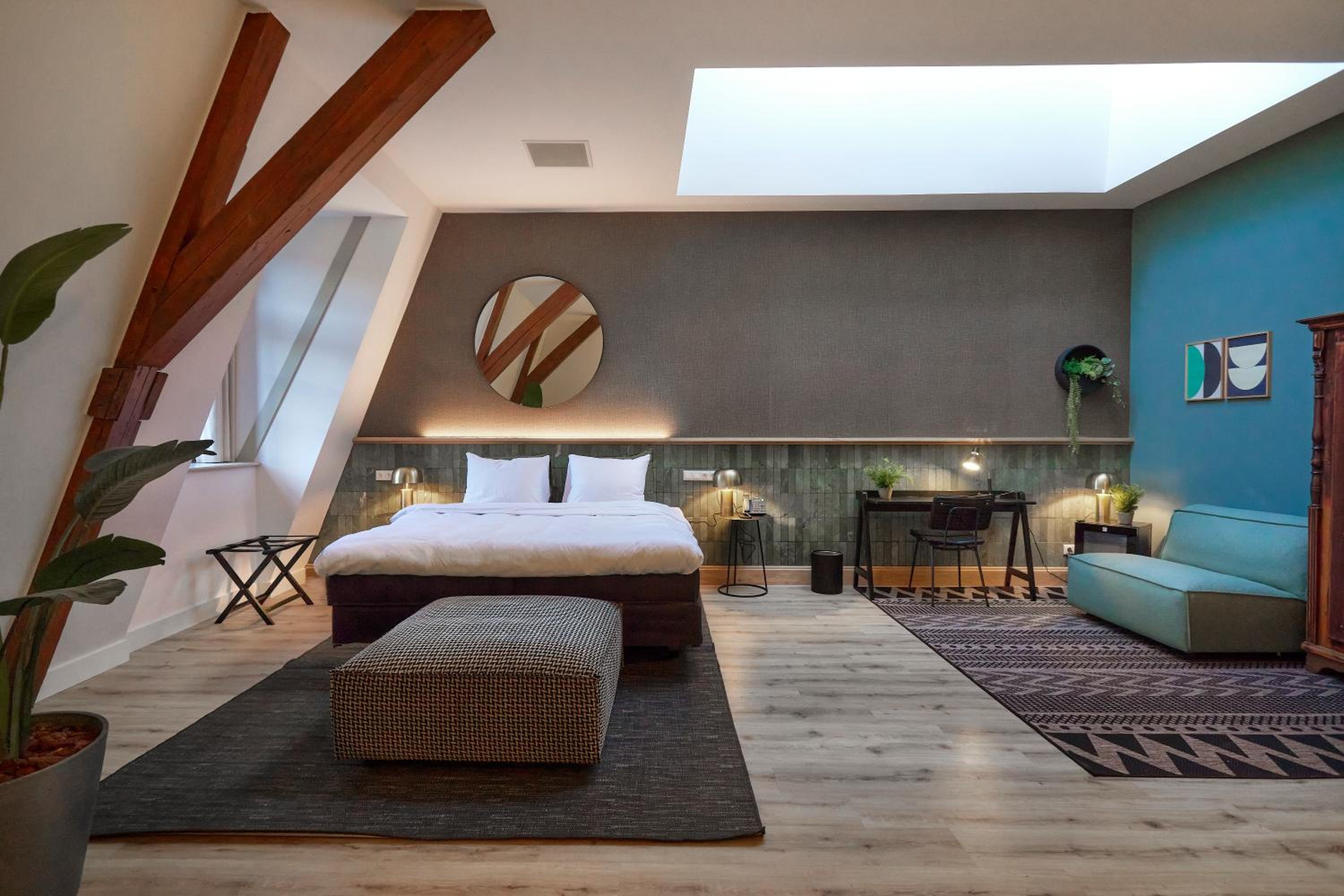 Botanical Suite - Photo 2