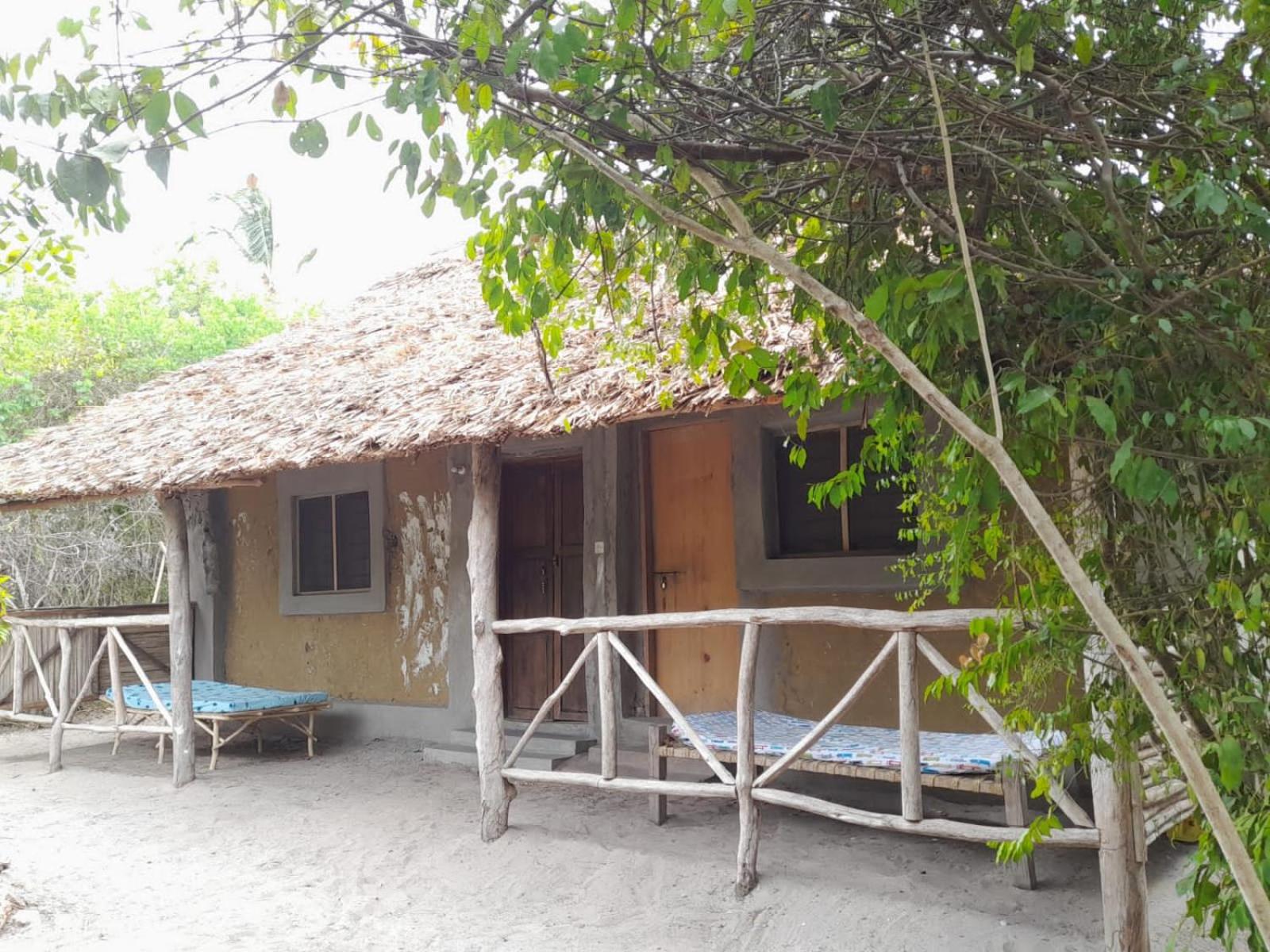 Bungalow with Garden View - Photo 16