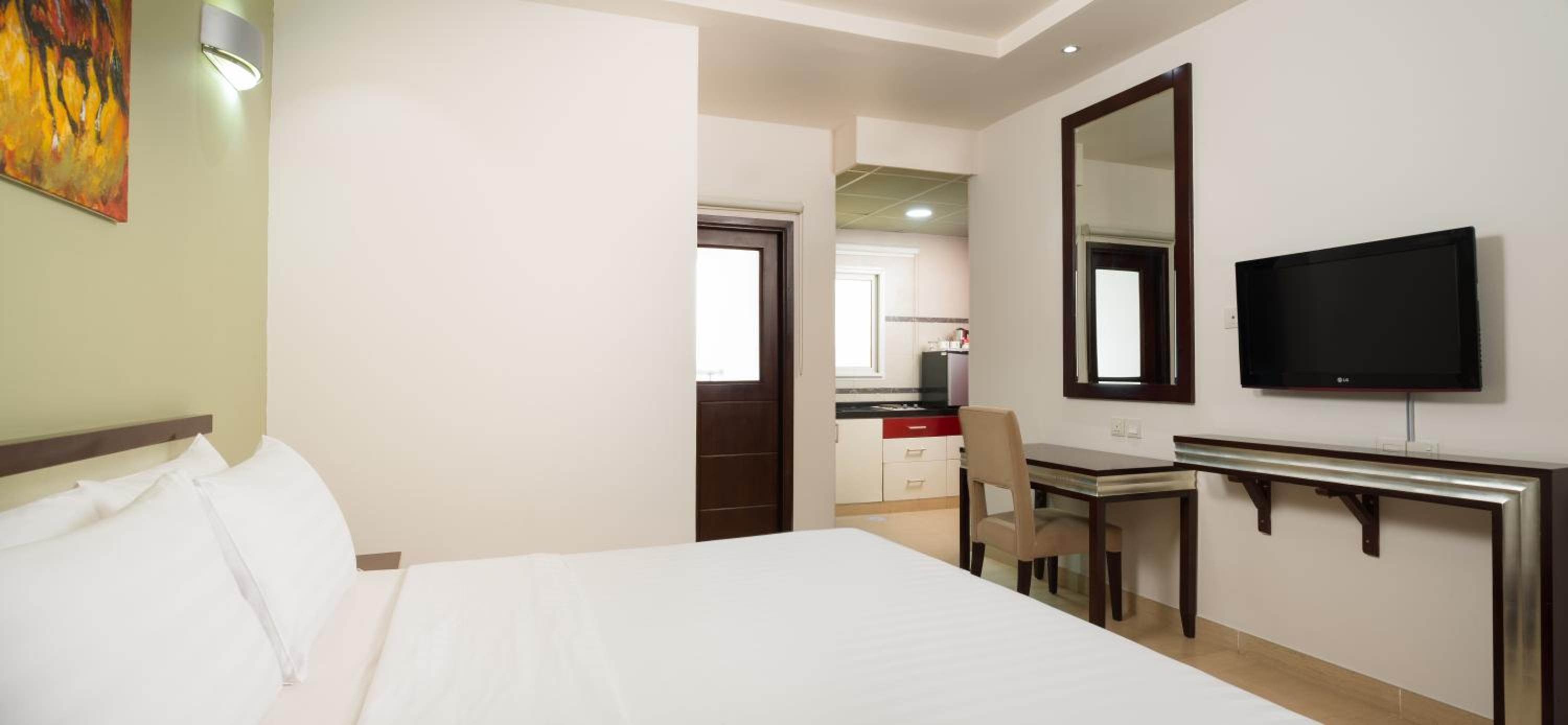 Deluxe King Room