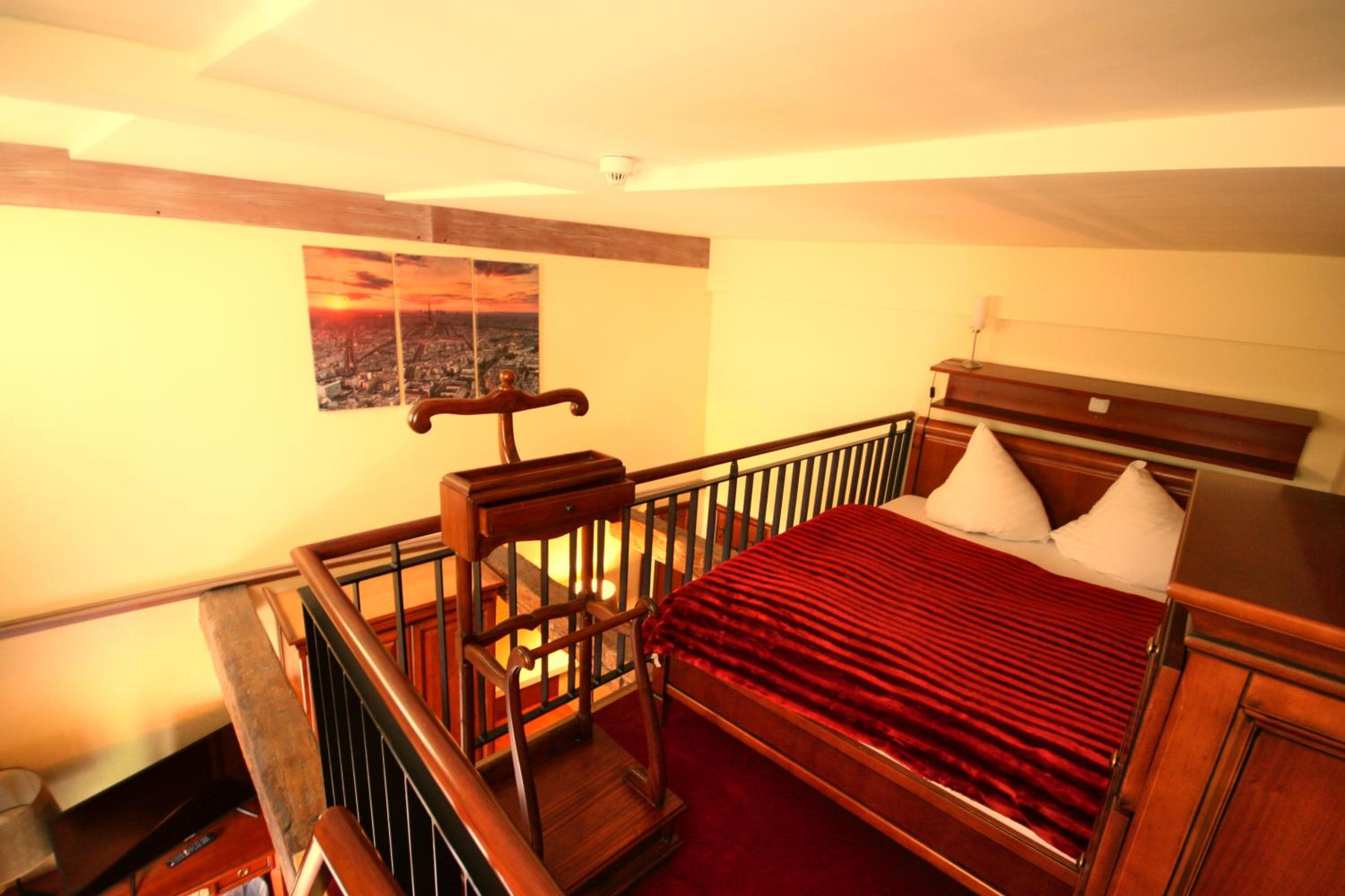 Standard Double Room - Photo 5