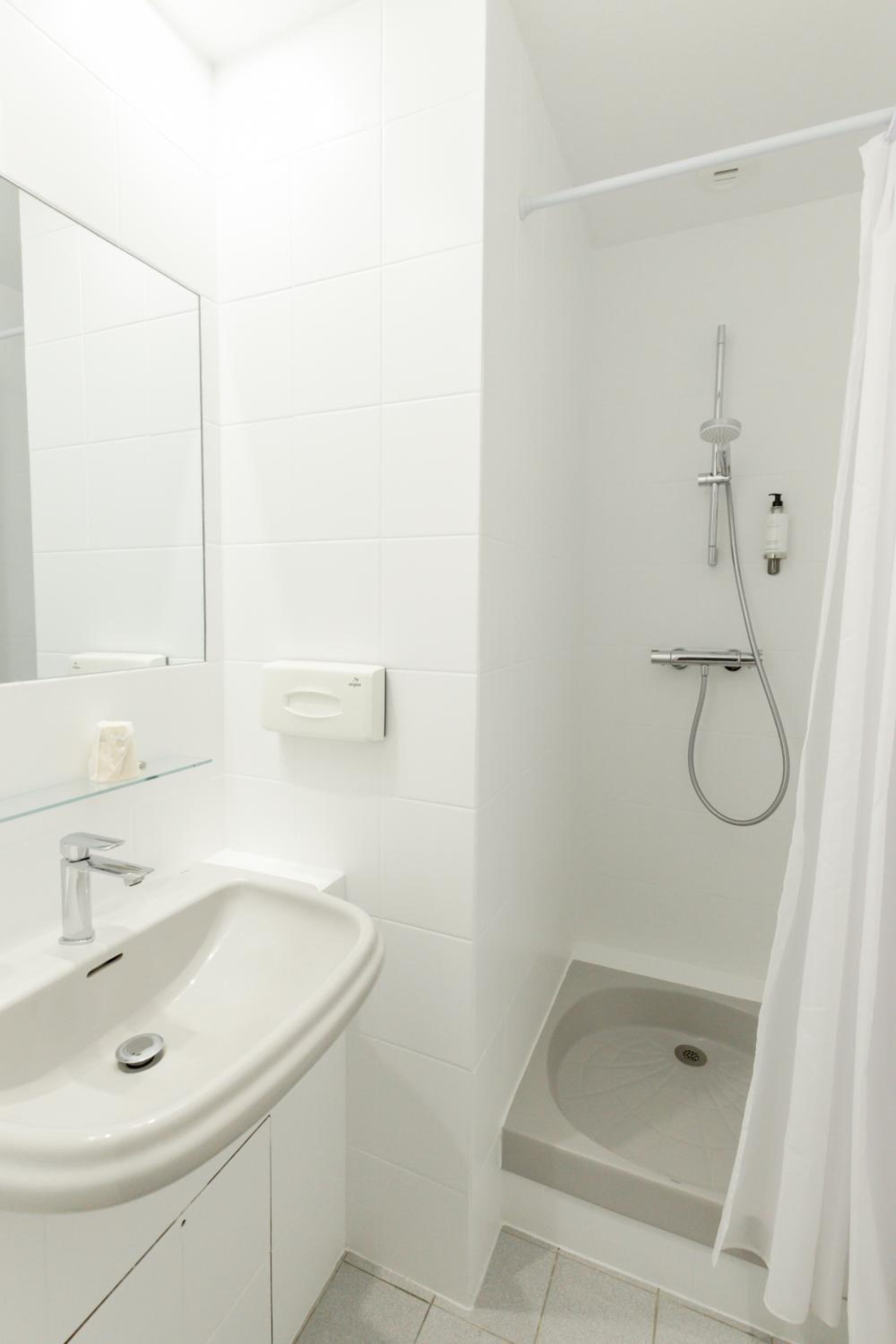 Double Room - Photo 24