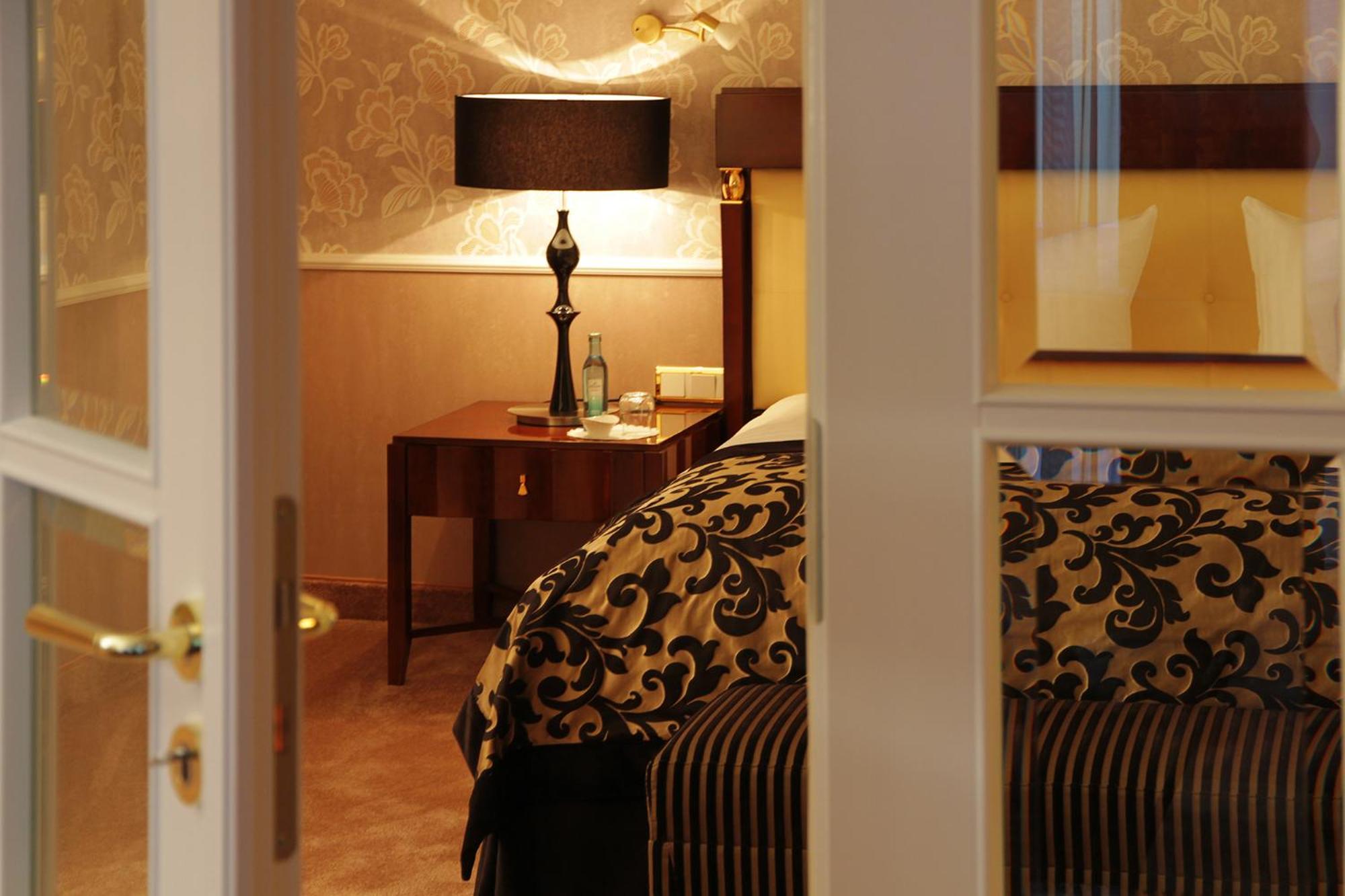 Deluxe Suite - Photo 3