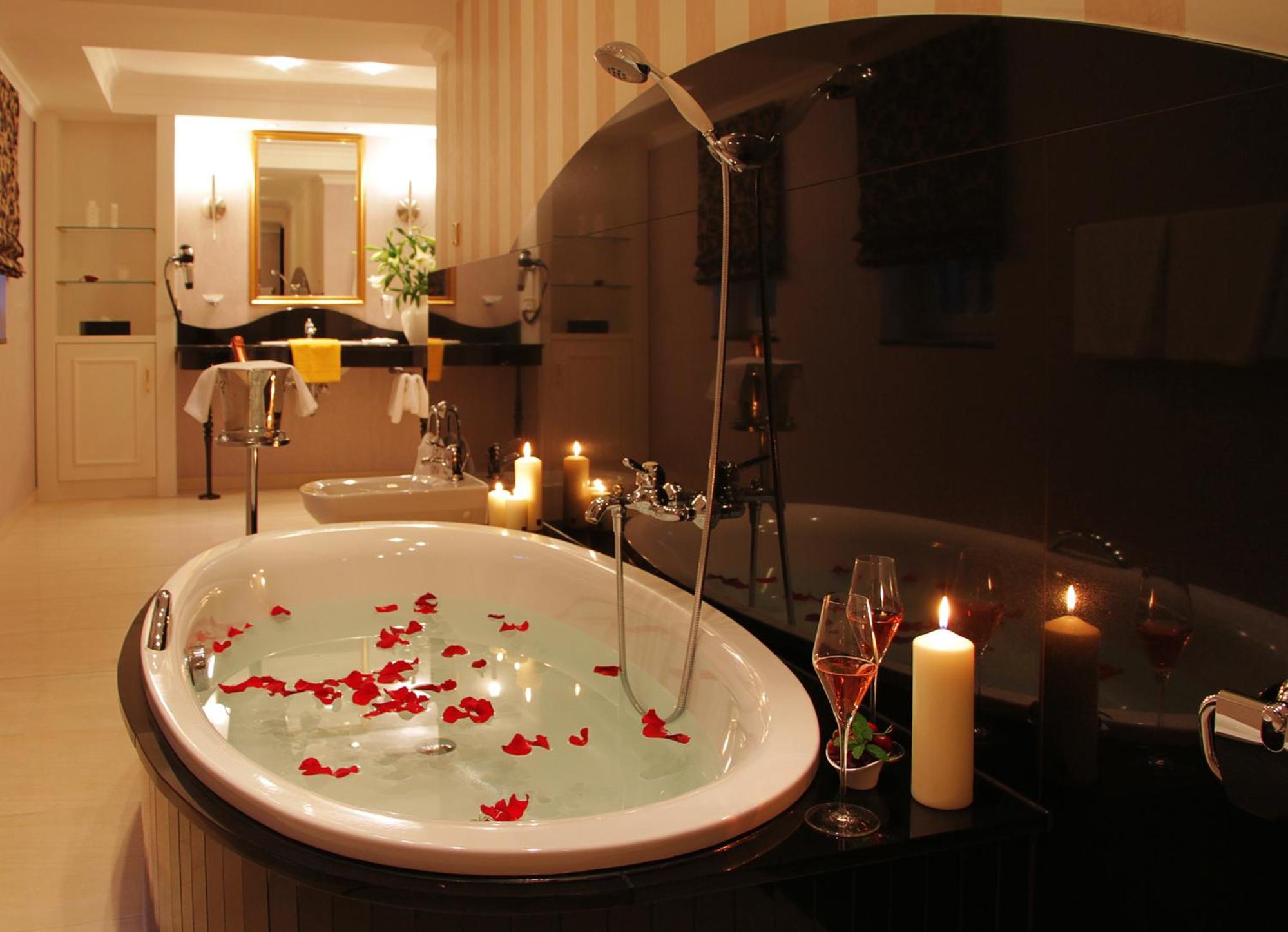 Deluxe Suite - Photo 2