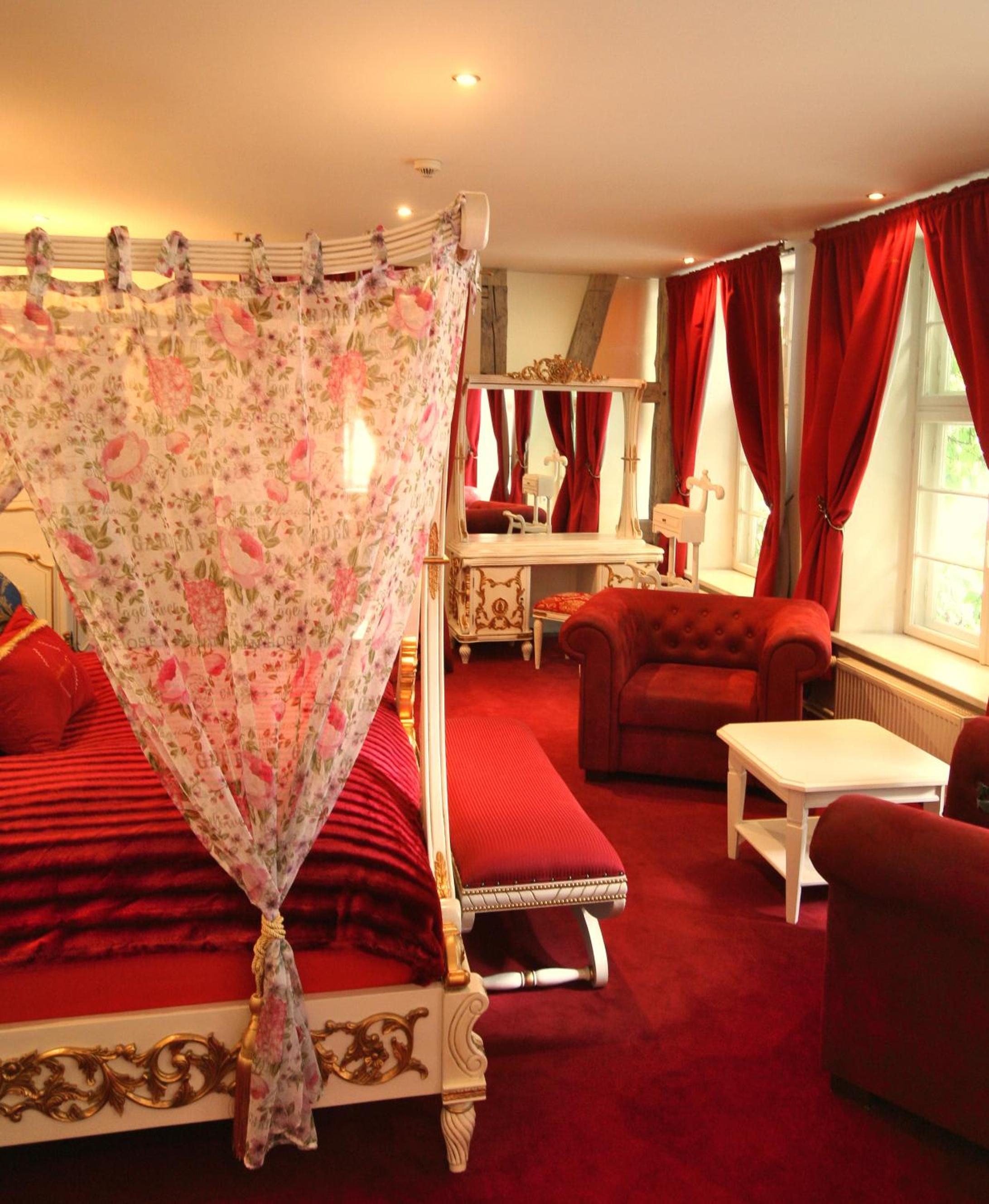 Suite - Photo 4
