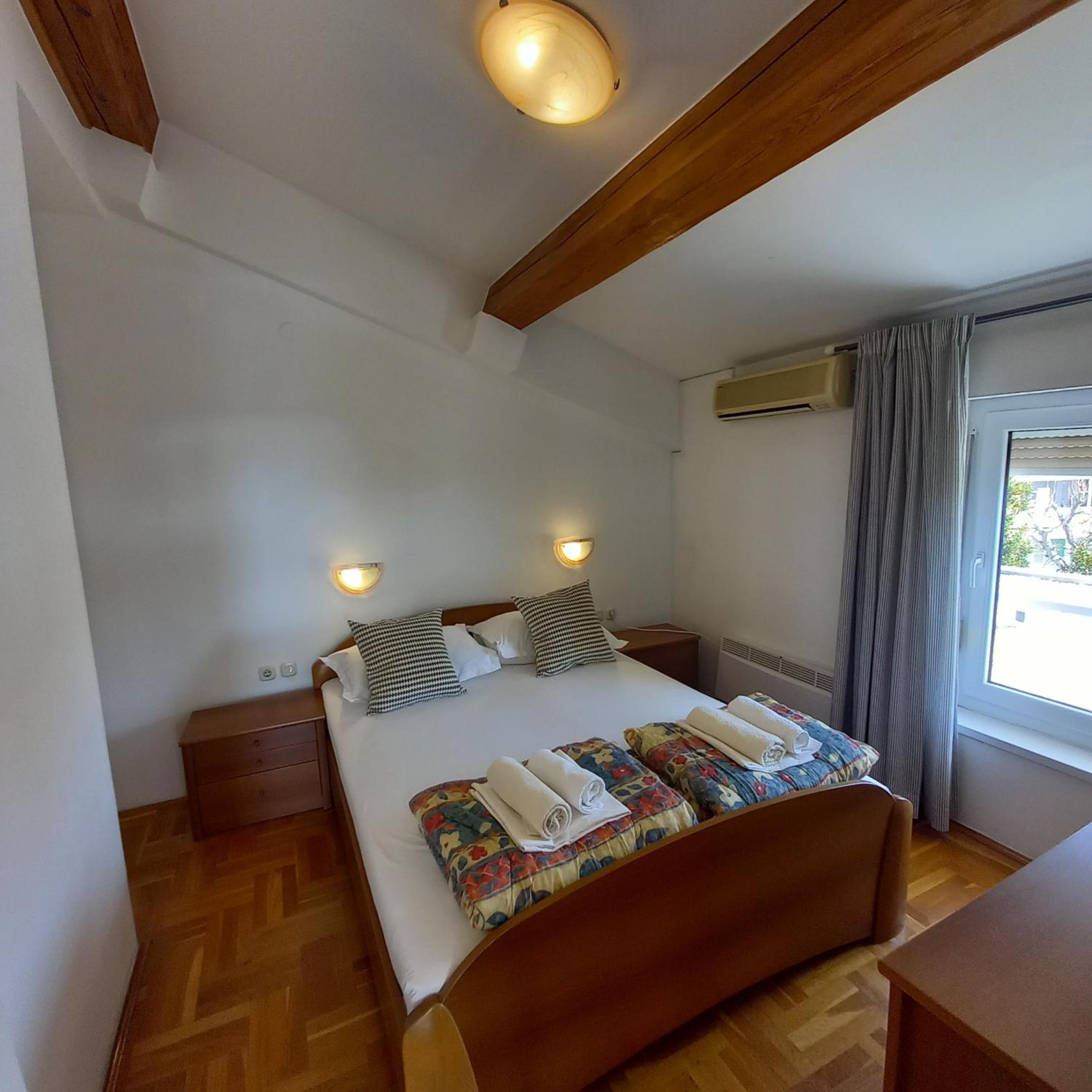 Comfort Two-Bedroom Apartment with Terrace photo 2