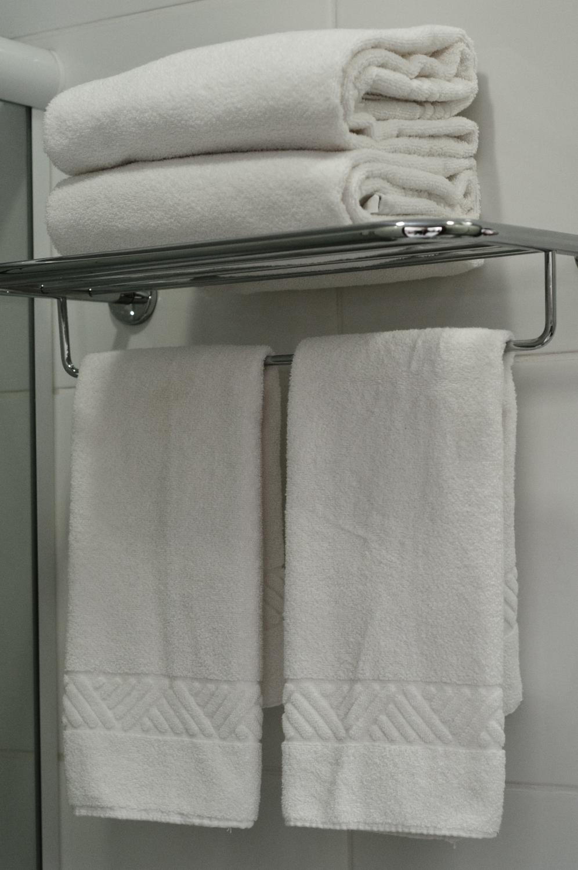 Deluxe Triple Room with 3 Adults Occupancy (Non Smoking) photo 2