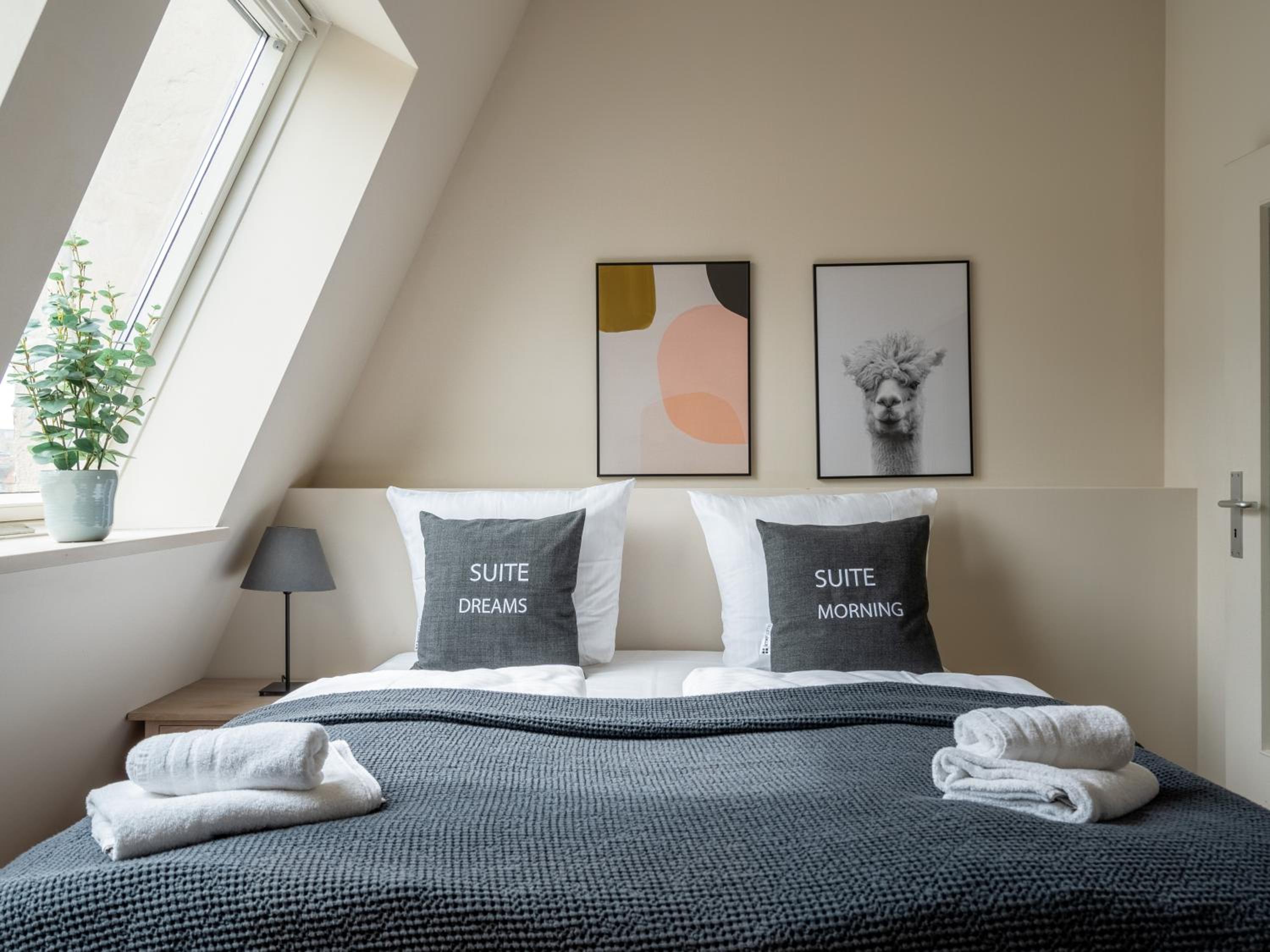 Two-Bedroom Suite with Balcony photo 1
