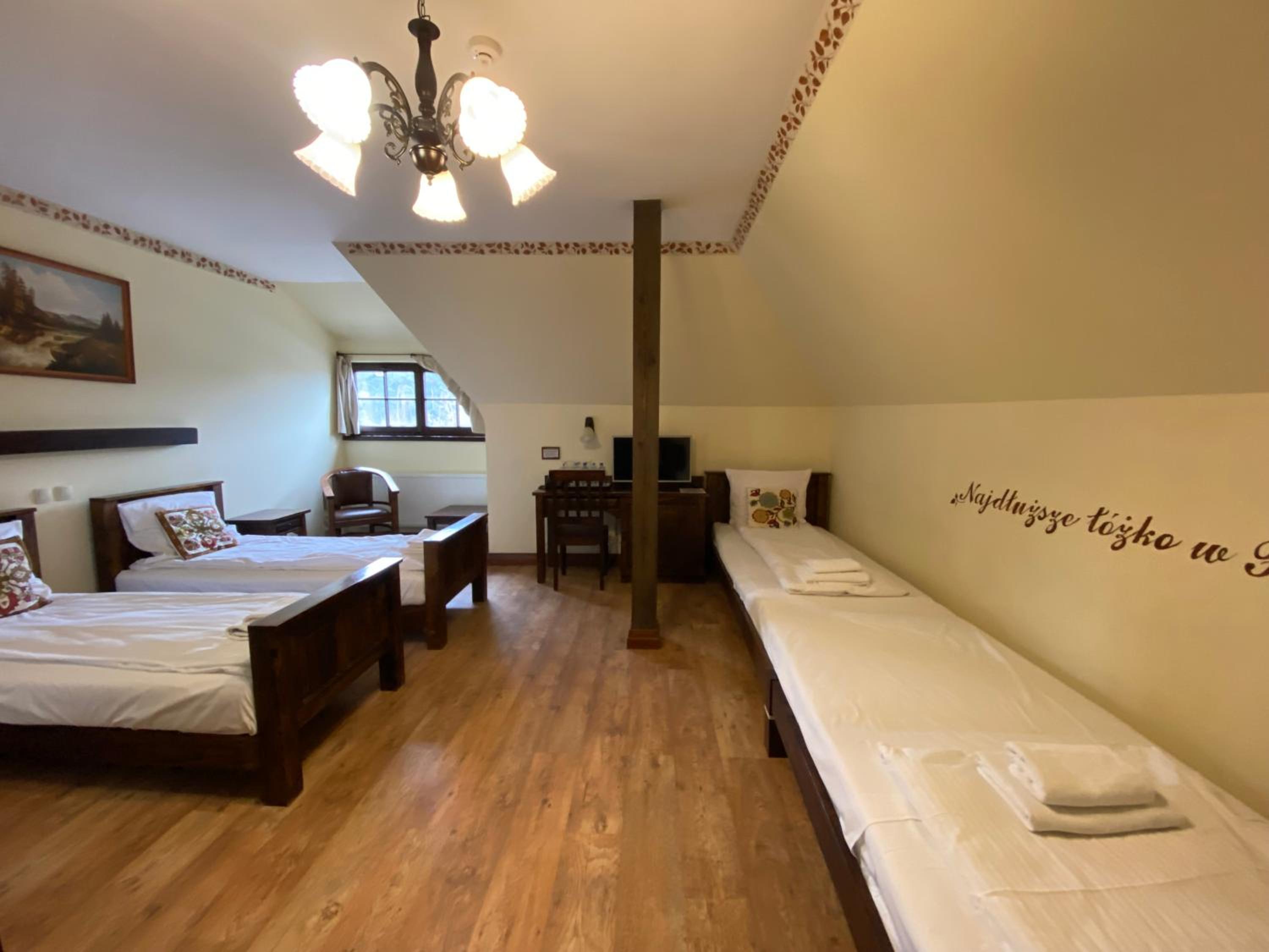 Quadruple Room - Photo 1