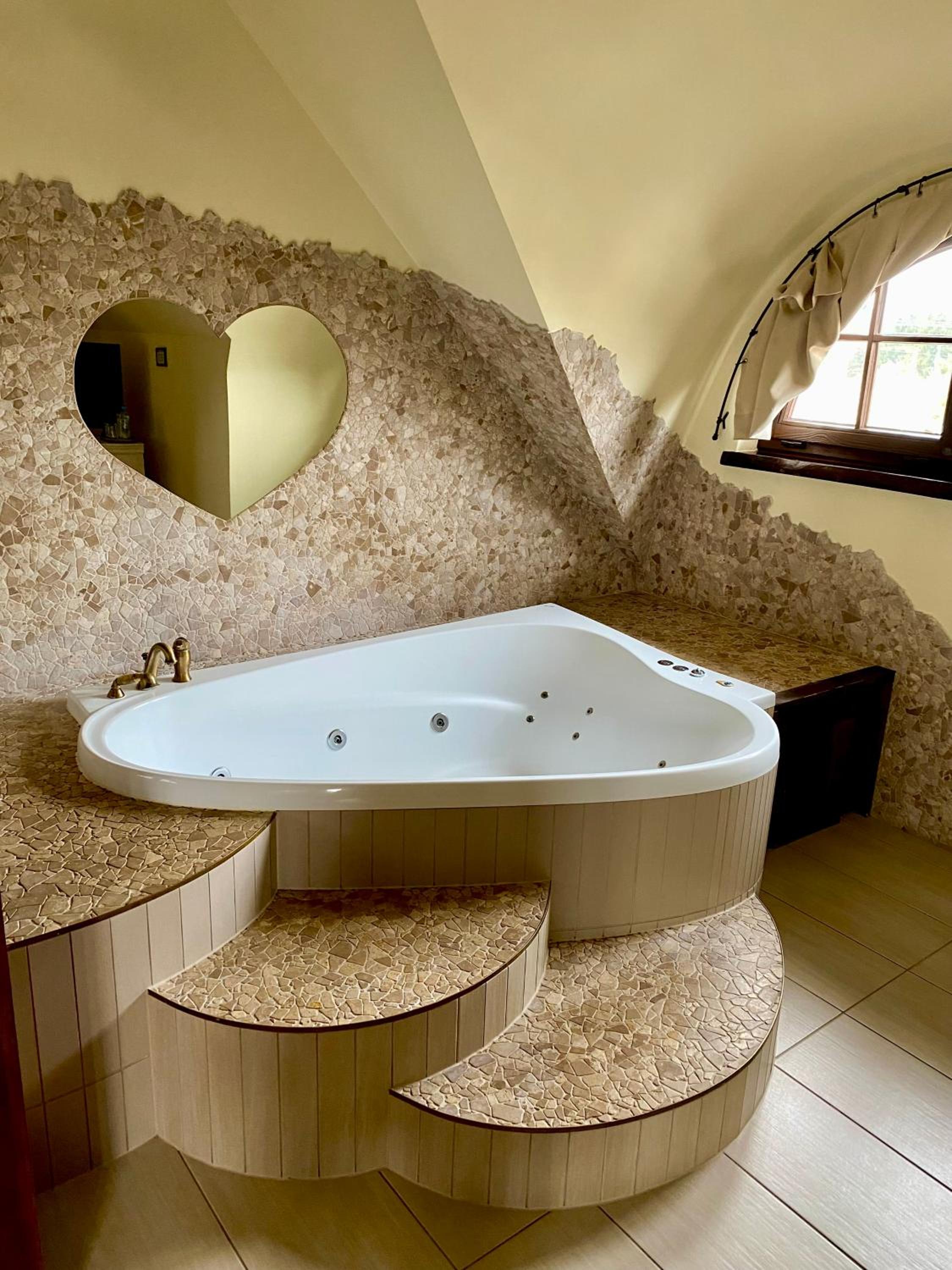 Apartment with Hot Tub - Photo 2